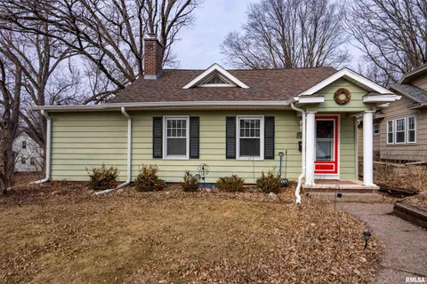 2502 E 18th Street, Davenport, IA 52803 - MLS#: QC4260564