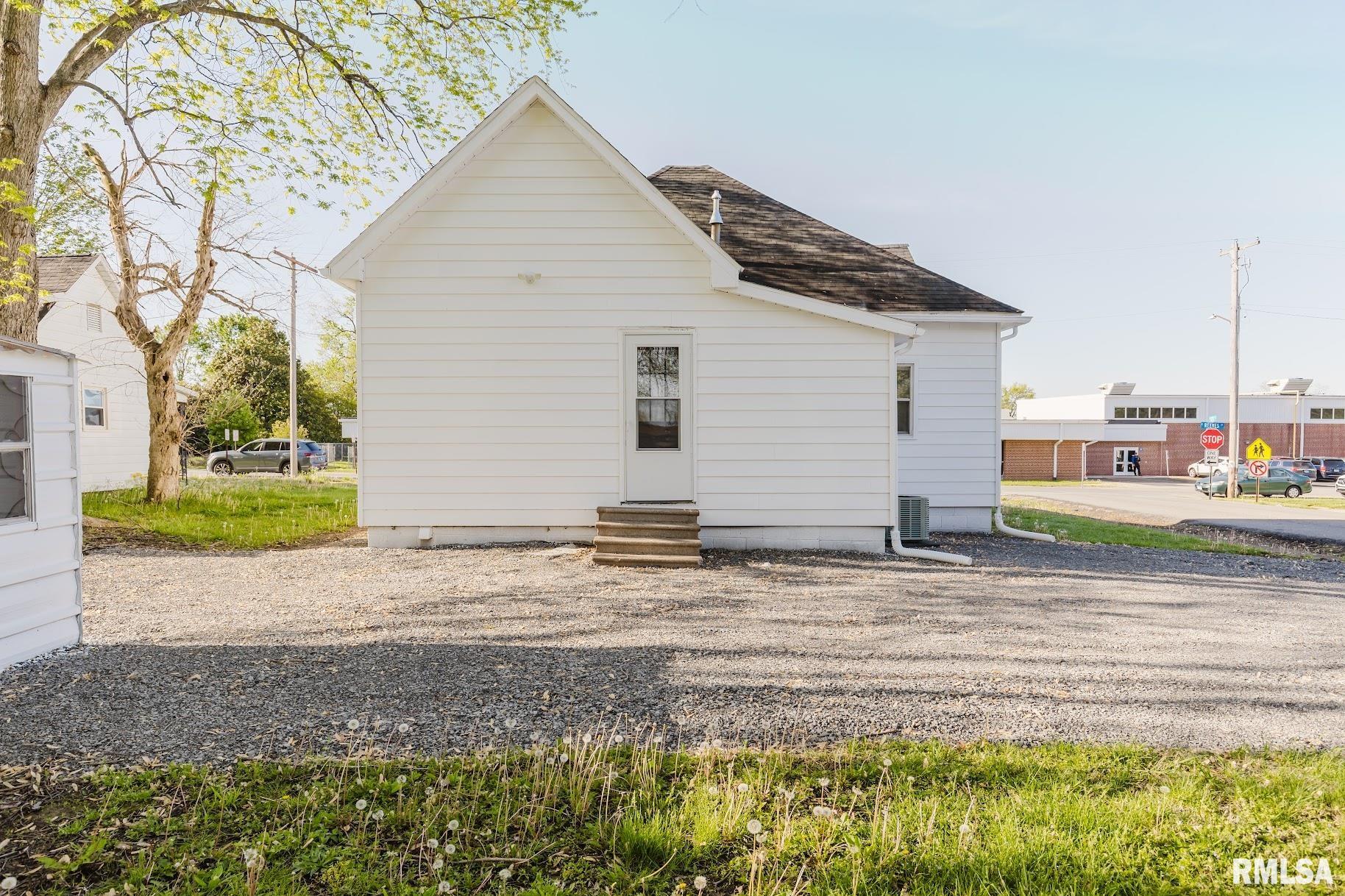 800 E Reeves Street, Marion, Illinois image 5