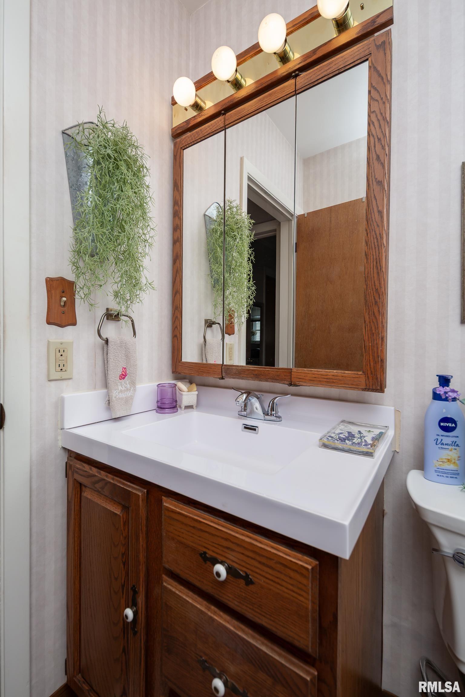 2321 31st Street A, Moline, Illinois image 29