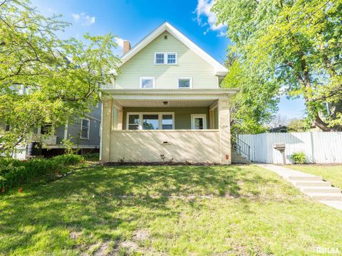 Photo of 1309 W COLUMBIA Terrace, Peoria, IL 61606 (MLS # PA1265895)