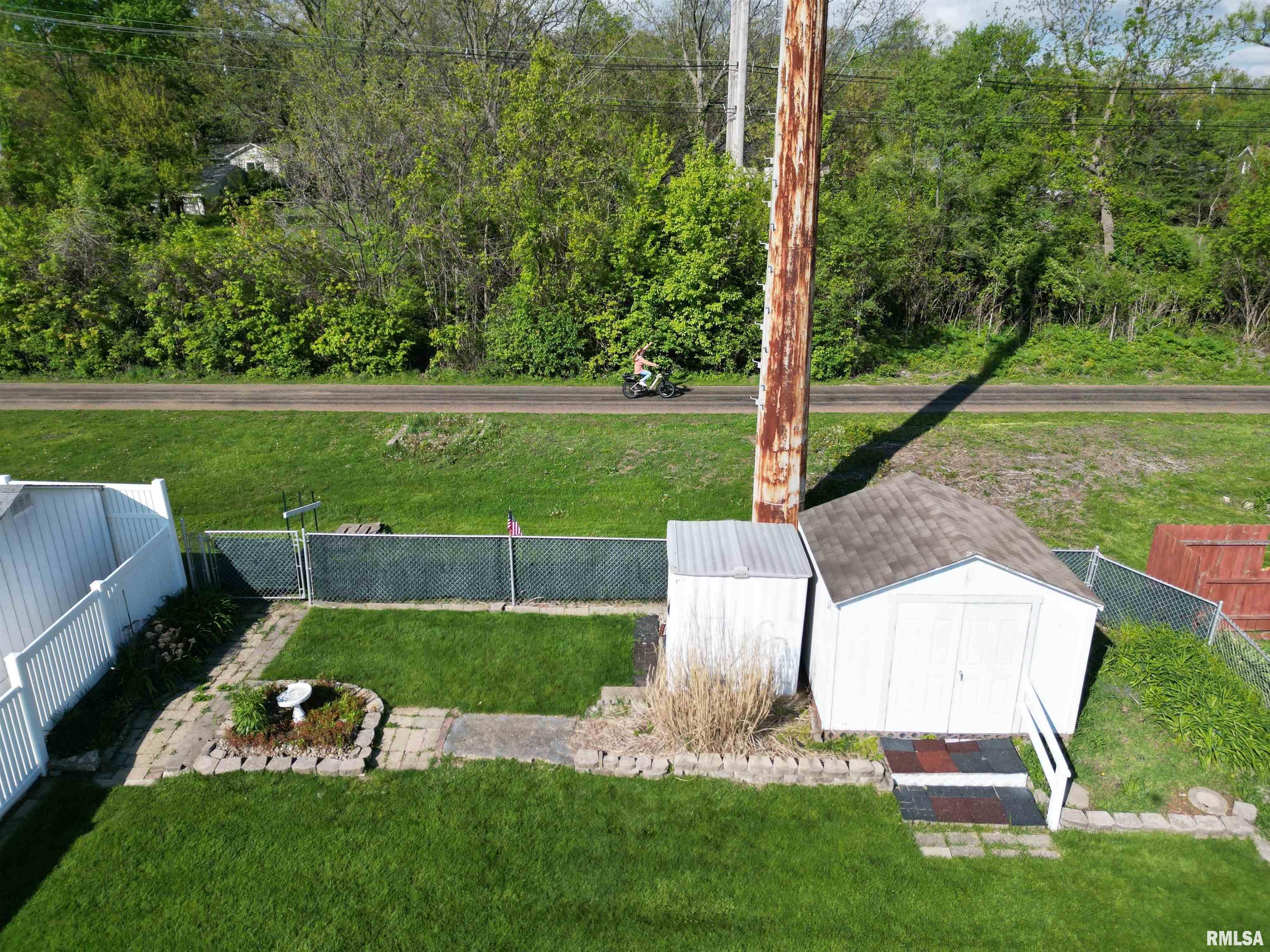 5426 N Glen Elm Drive, Peoria Heights, Illinois image 6
