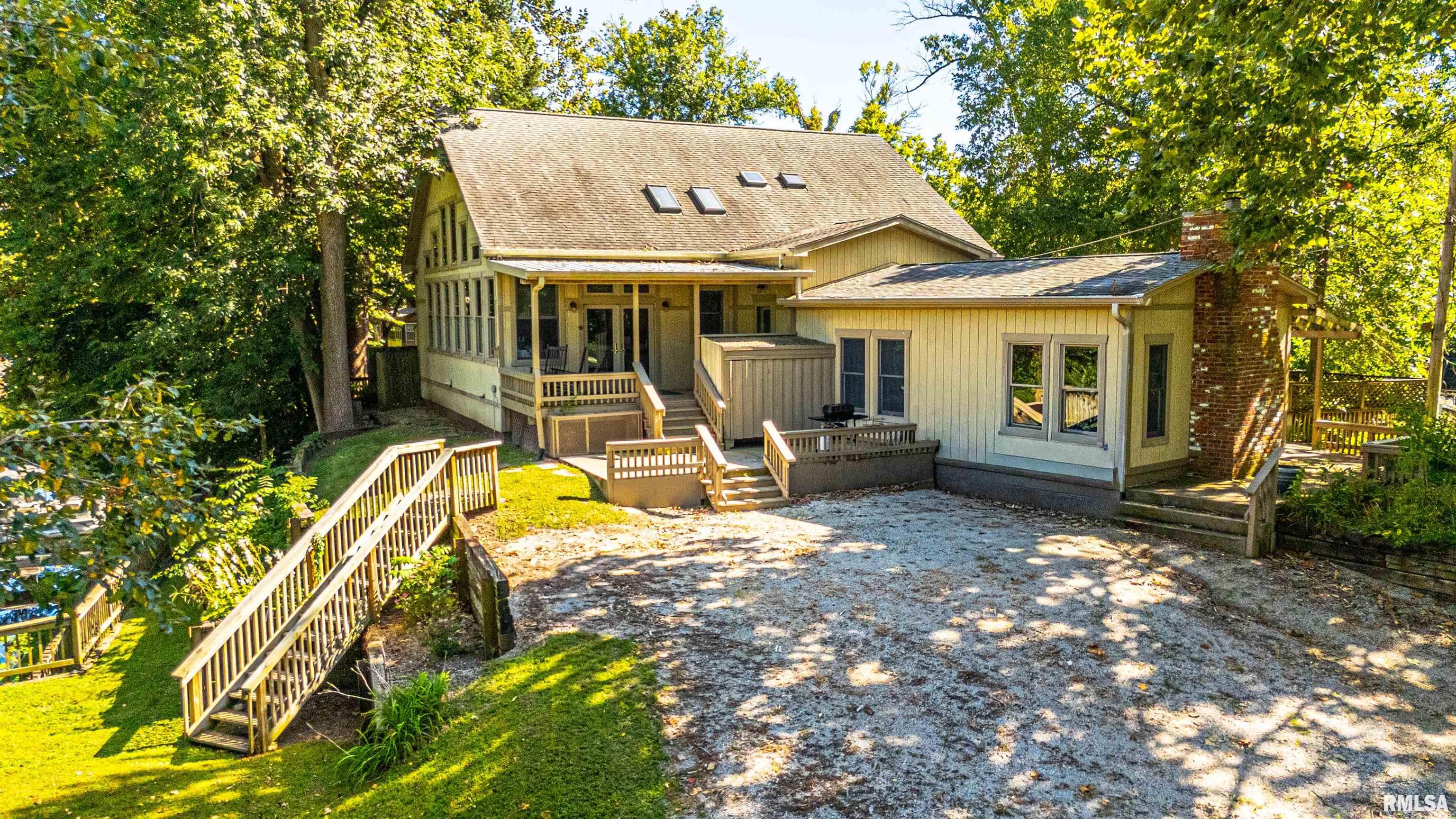 18 WILLOW Lane