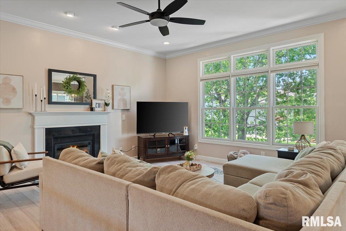 1629 Hoechester Road, Springfield, Illinois image 12