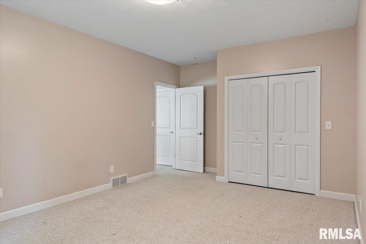 1629 Hoechester Road, Springfield, Illinois image 39