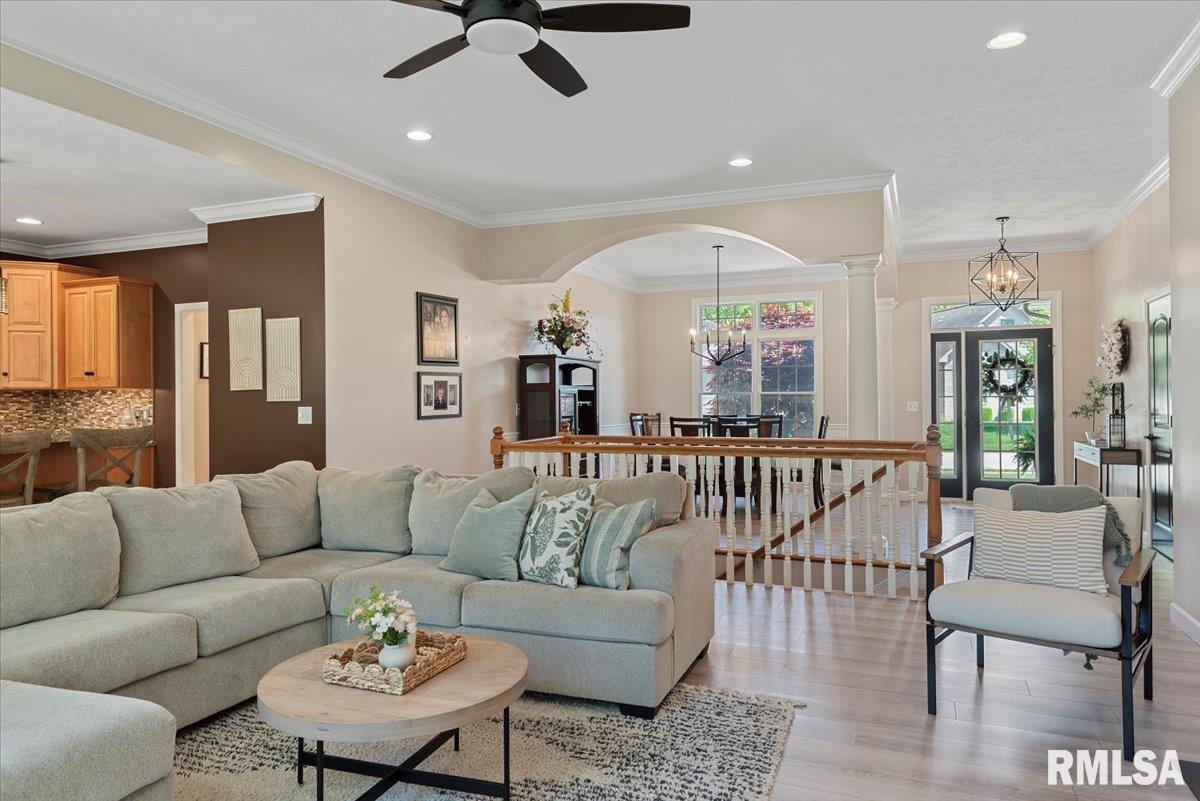 1629 Hoechester Road, Springfield, Illinois image 9