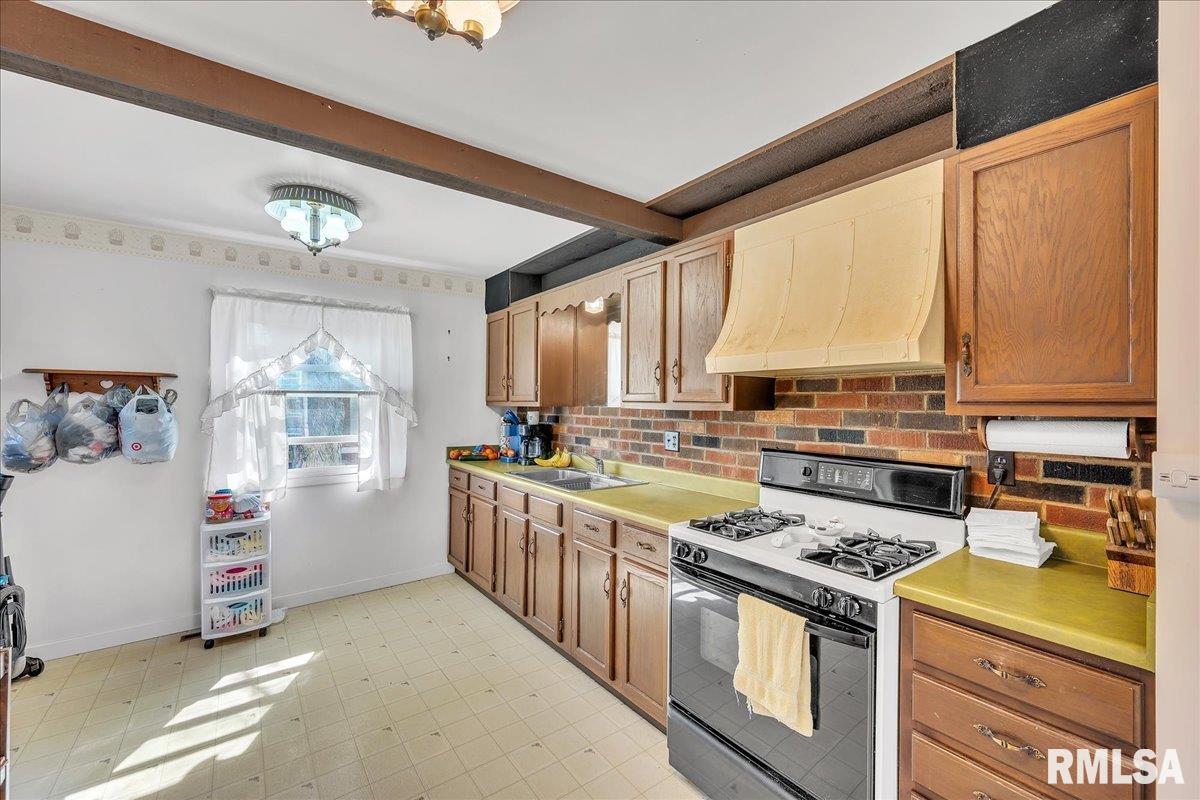 201 E Jefferson Street, Washington, Illinois image 11