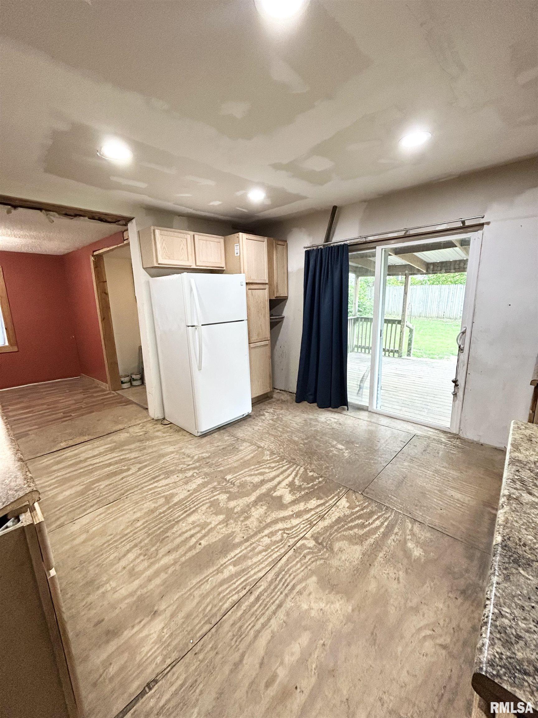332 South Street, Pekin, Illinois image 12
