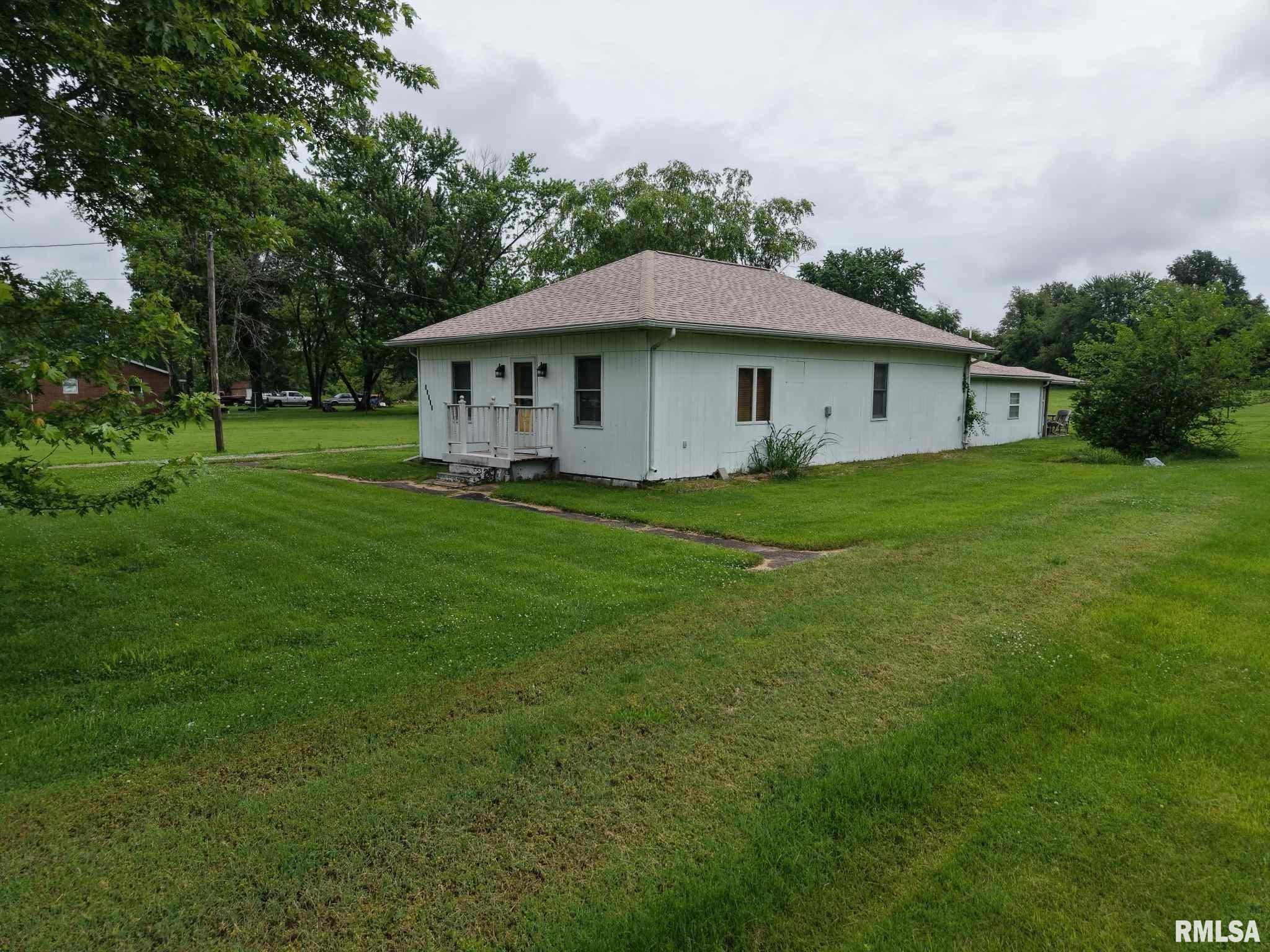11218 Old Lake Road, Benton, Illinois image 1