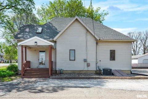 Homes For Sale - 417 W Walnut Street<br/> Chillicothe, IL 61523