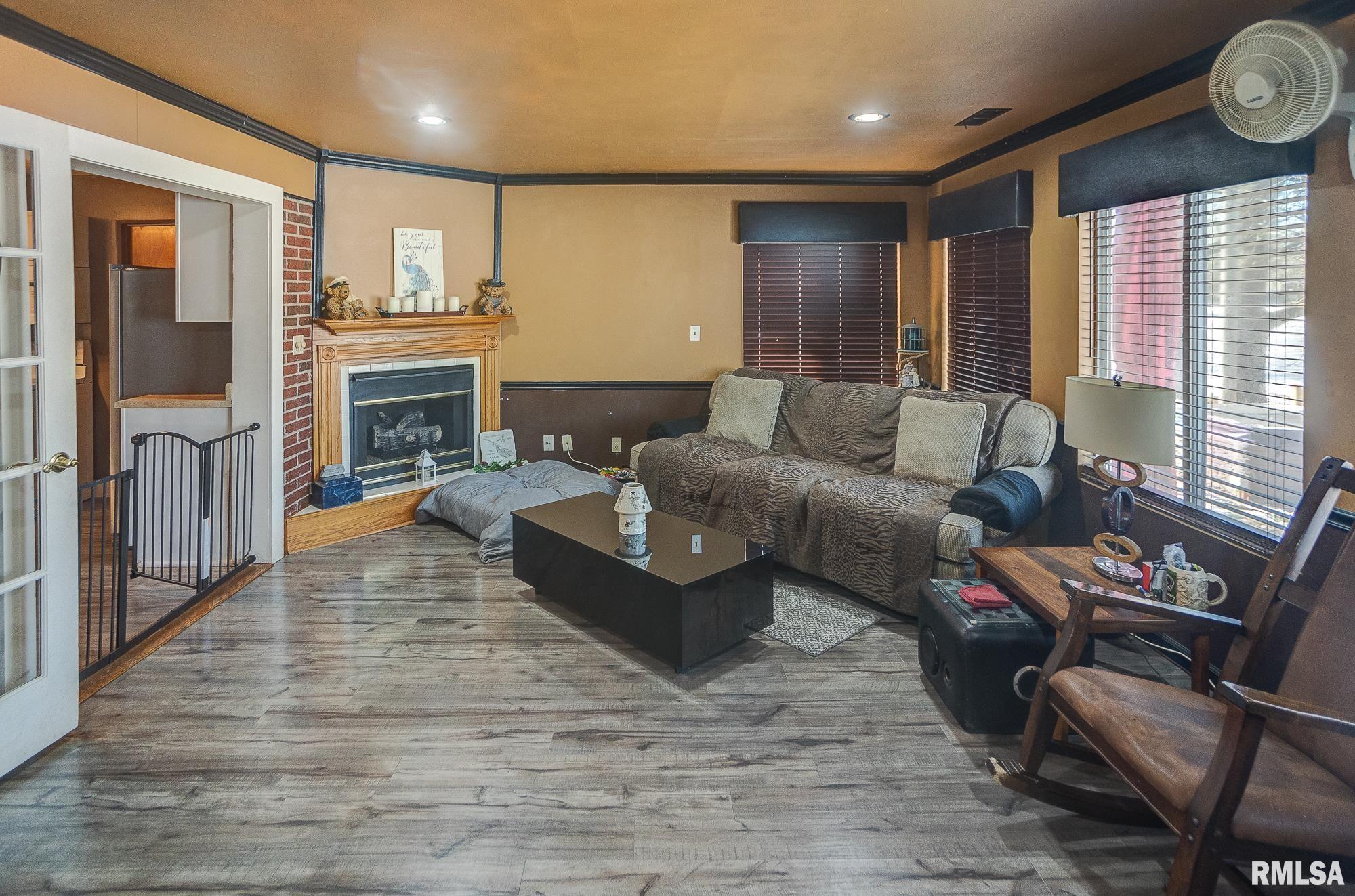 29 W Lakeshore Drive, Belleville, Illinois image 9