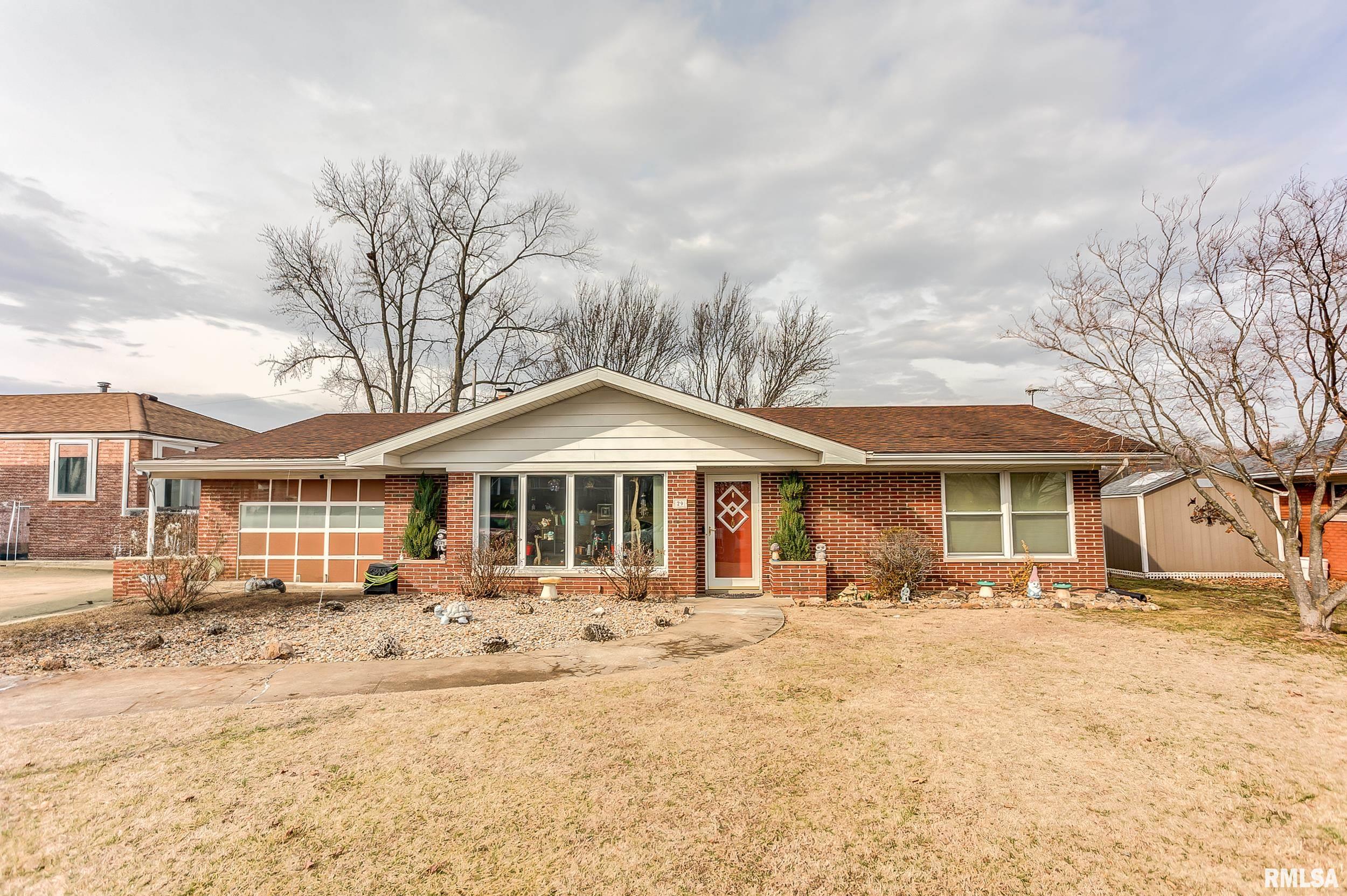 29 W Lakeshore Drive, Belleville, Illinois image 1