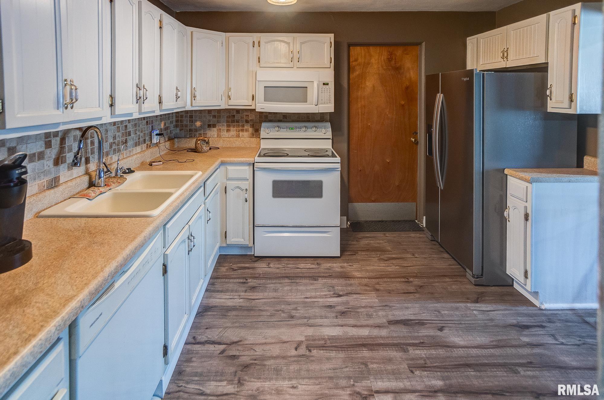 29 W Lakeshore Drive, Belleville, Illinois image 17