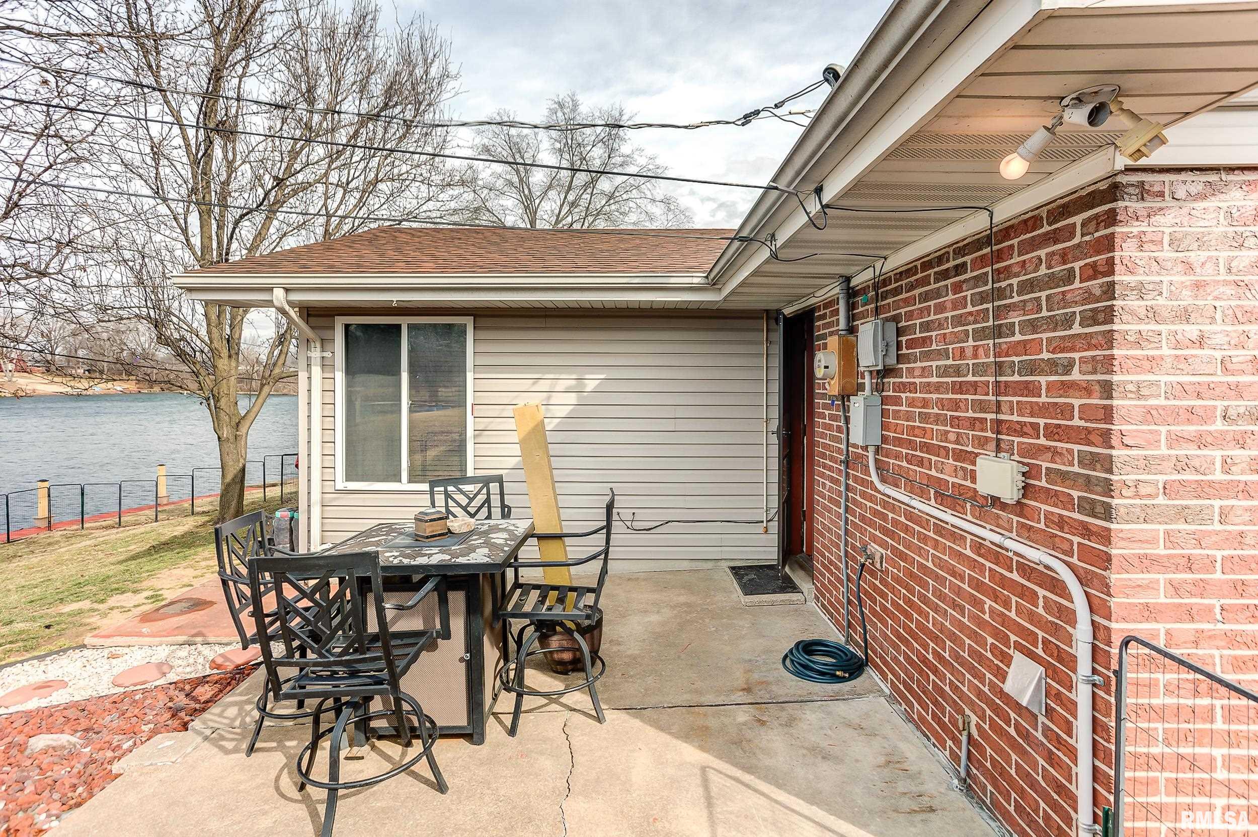 29 W Lakeshore Drive, Belleville, Illinois image 2