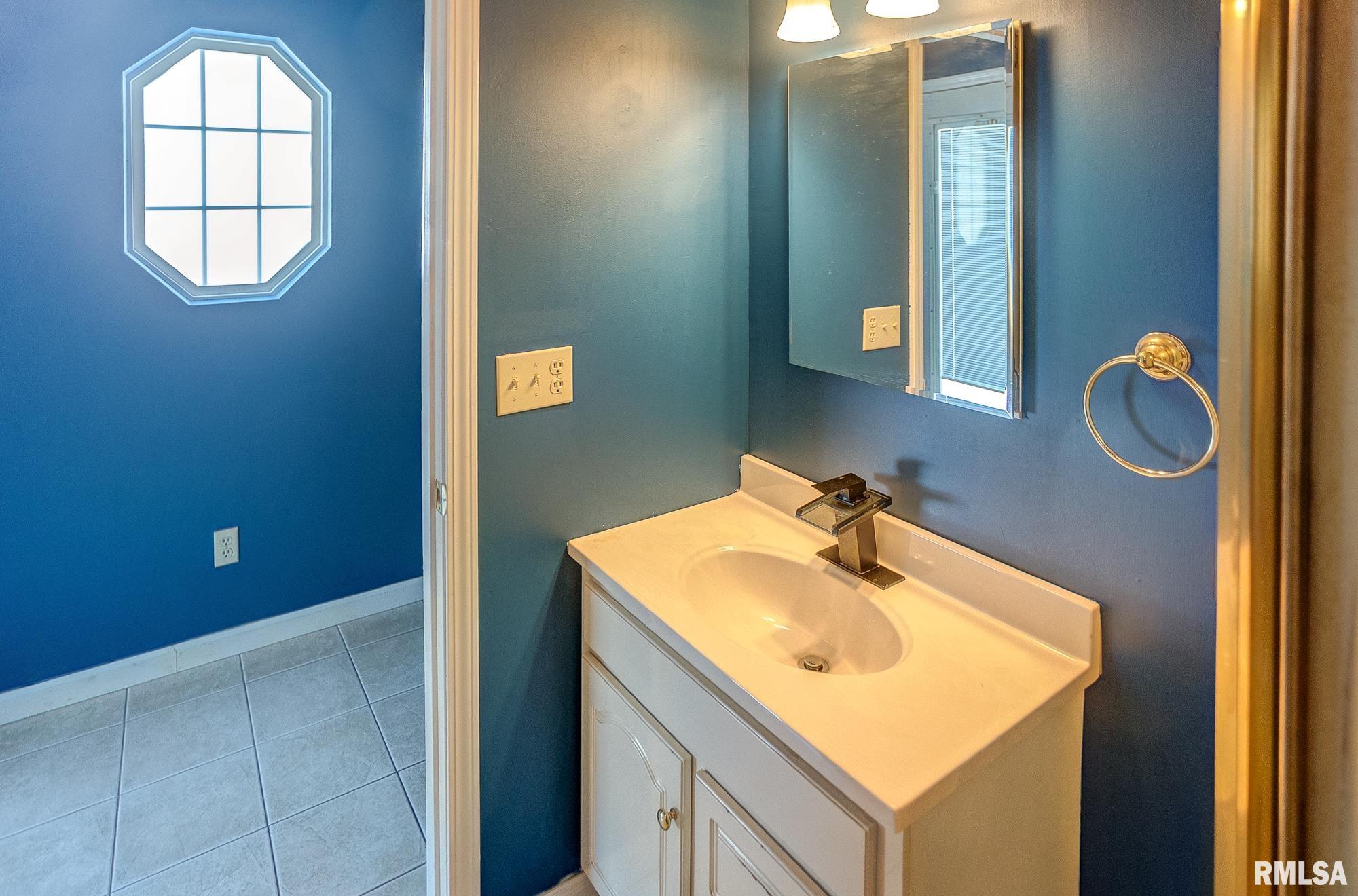 29 W Lakeshore Drive, Belleville, Illinois image 26
