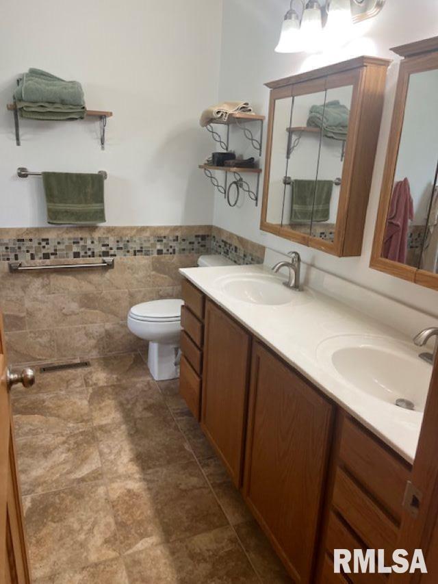 1611 Carson Court, Davenport, Iowa image 24