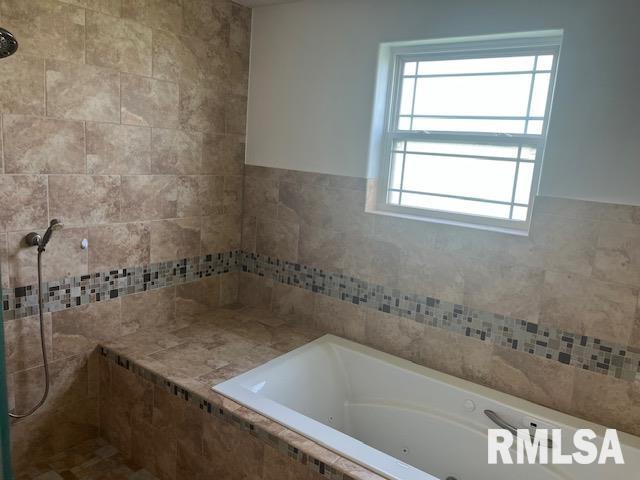 1611 Carson Court, Davenport, Iowa image 25