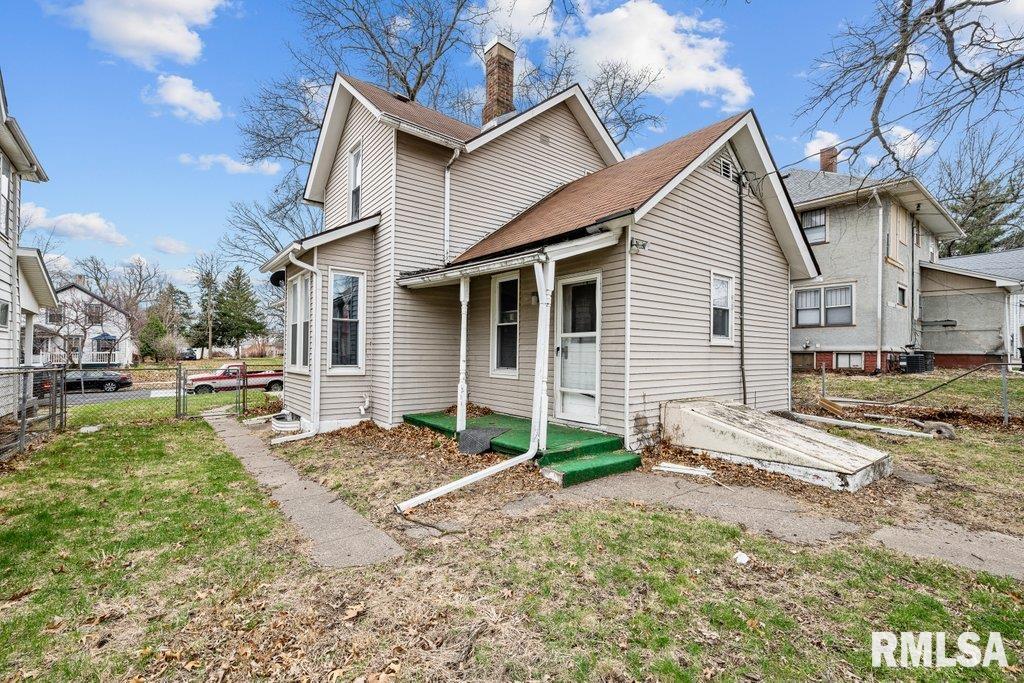 916 E 14th Street, Davenport, Iowa image 2
