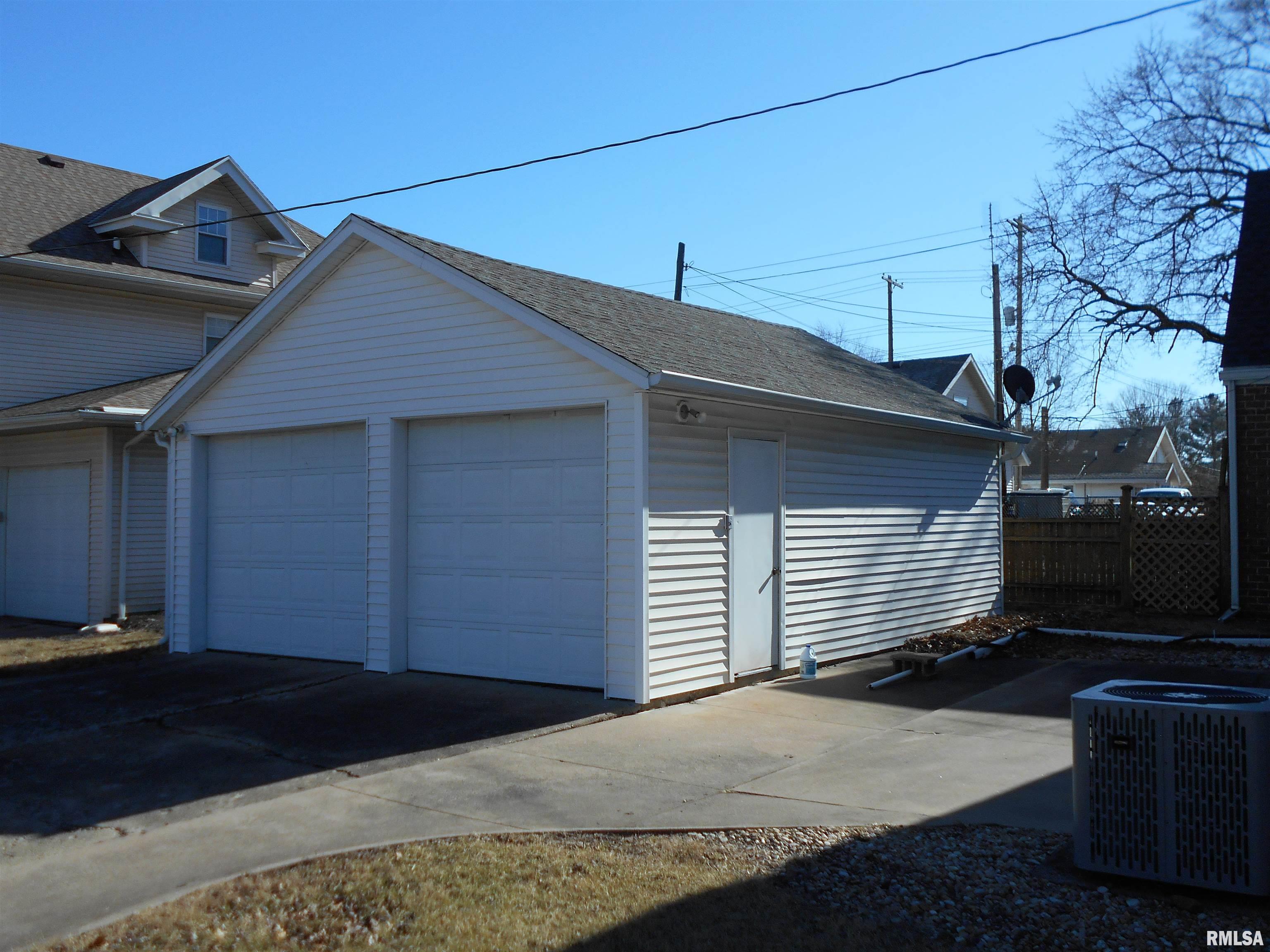 195 W Hail Street, Bushnell, Illinois image 15