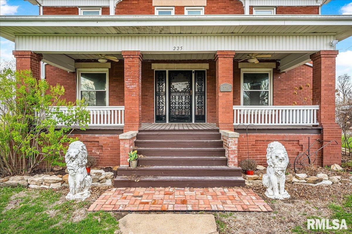 225 E 1st Street, Maquon, Illinois image 4