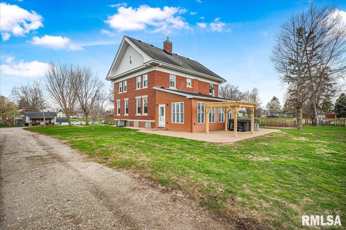 225 E 1st Street, Maquon, Illinois image 39