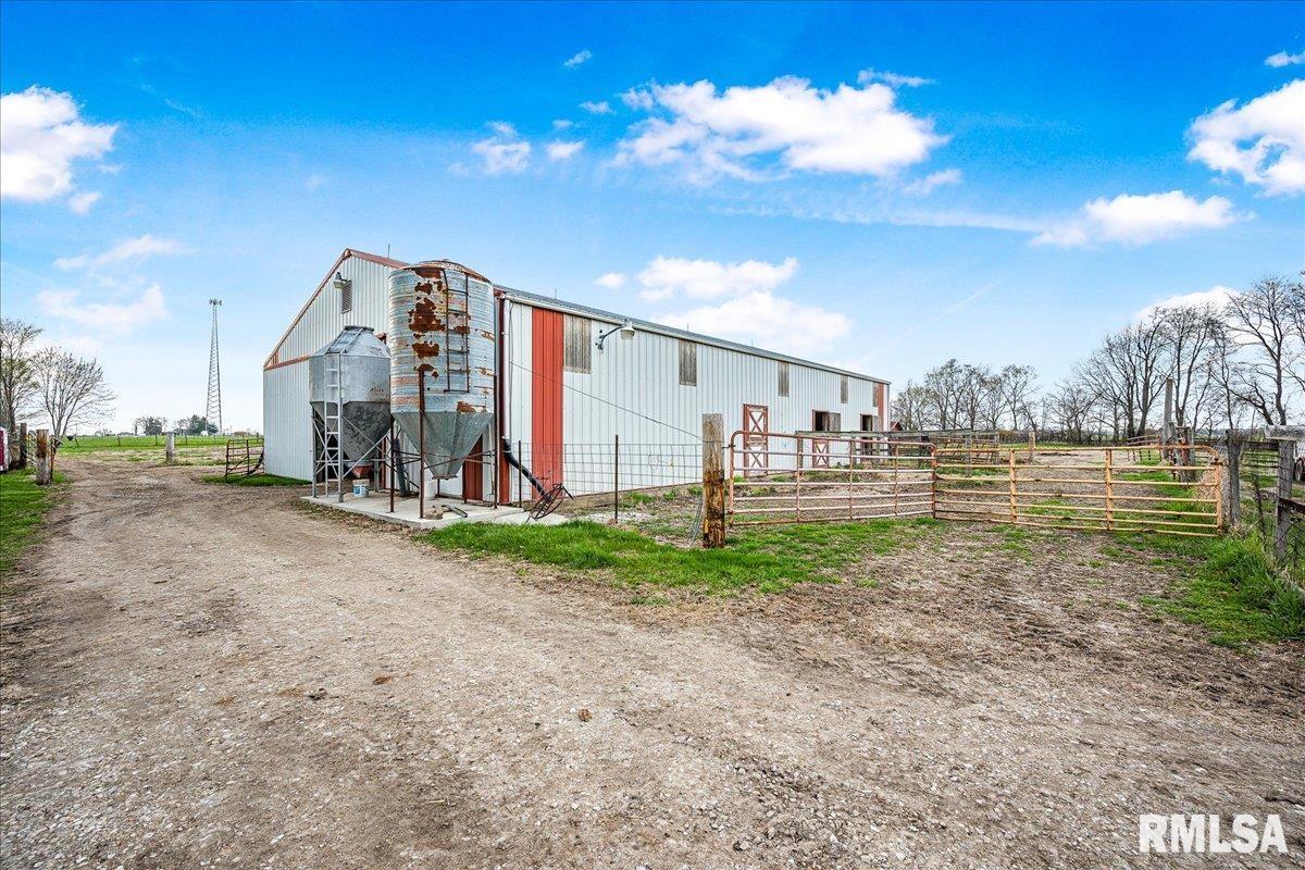 225 E 1st Street, Maquon, Illinois image 44