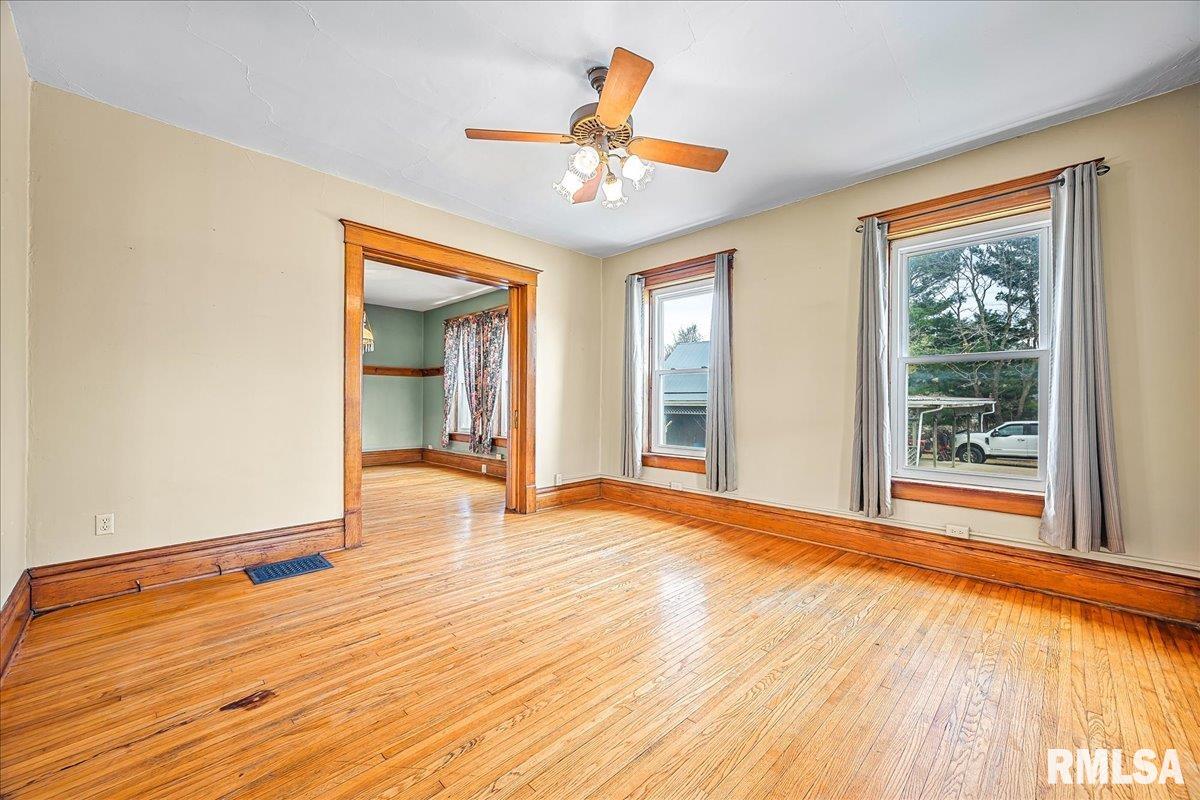 225 E 1st Street, Maquon, Illinois image 8