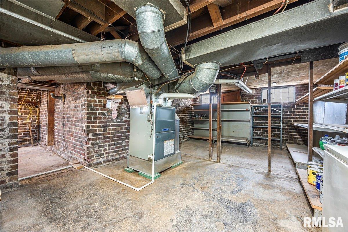 225 E 1st Street, Maquon, Illinois image 33