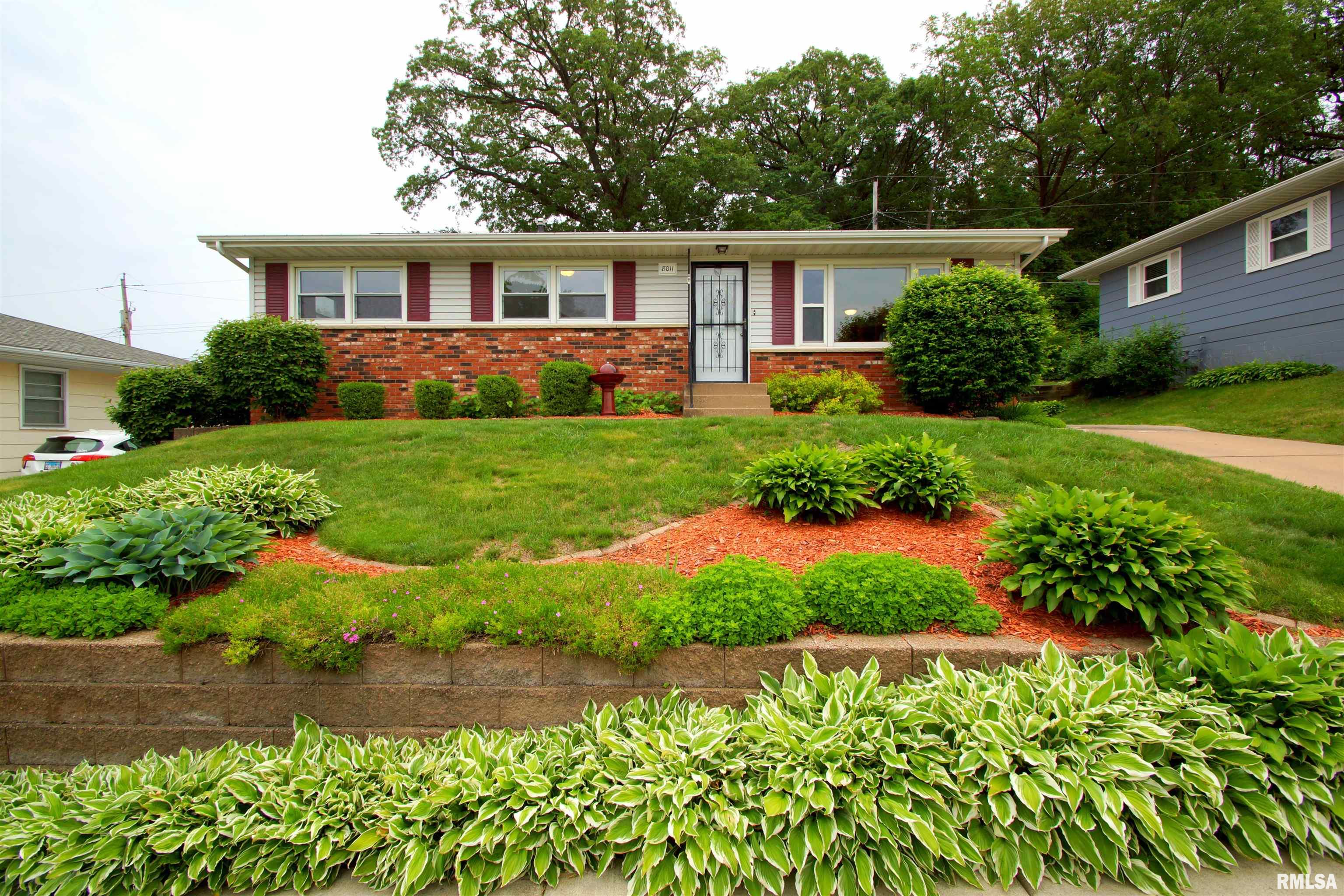 8011 7th Street West, Rock Island, Illinois image 24