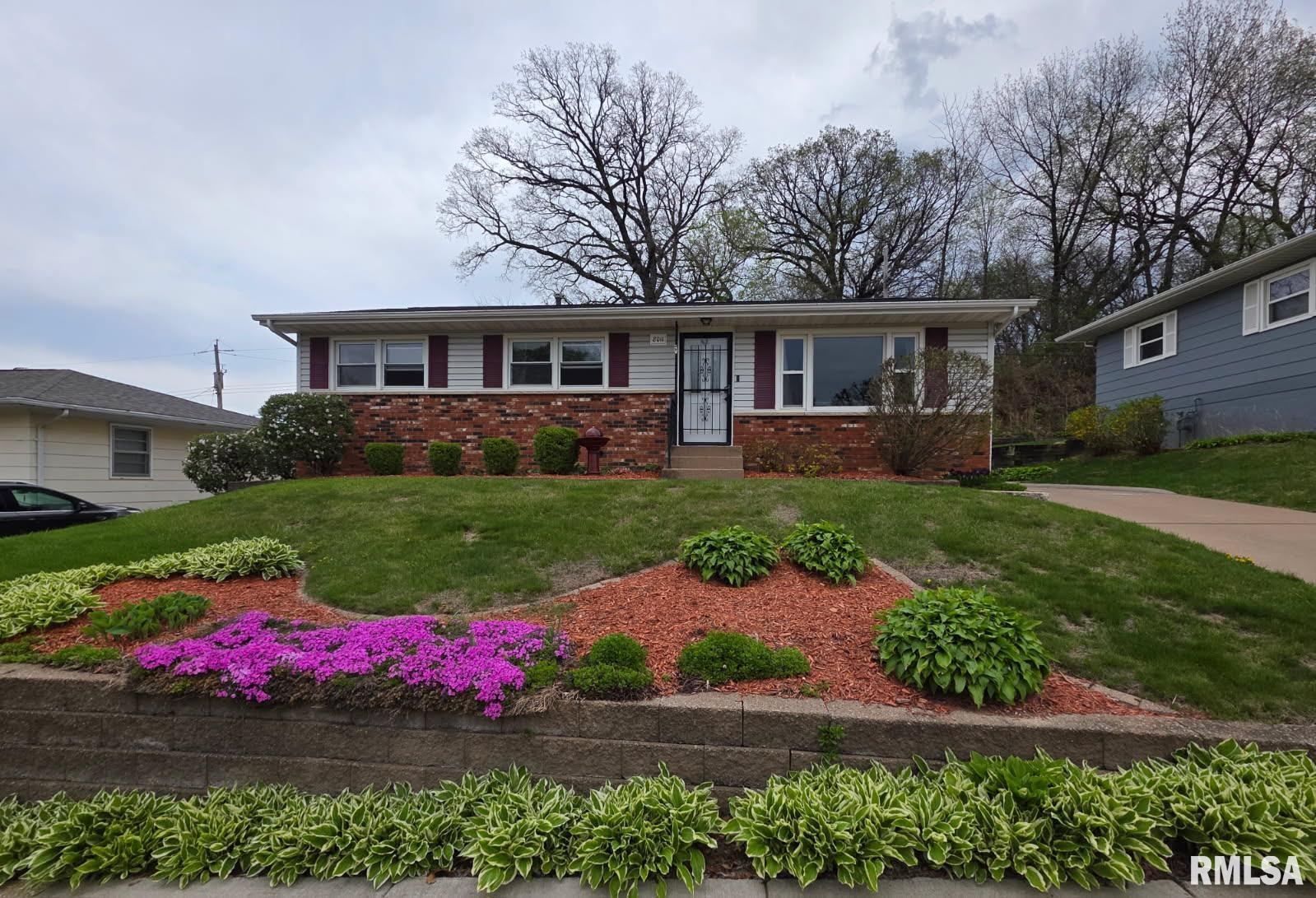 8011 7th Street West, Rock Island, Illinois image 1