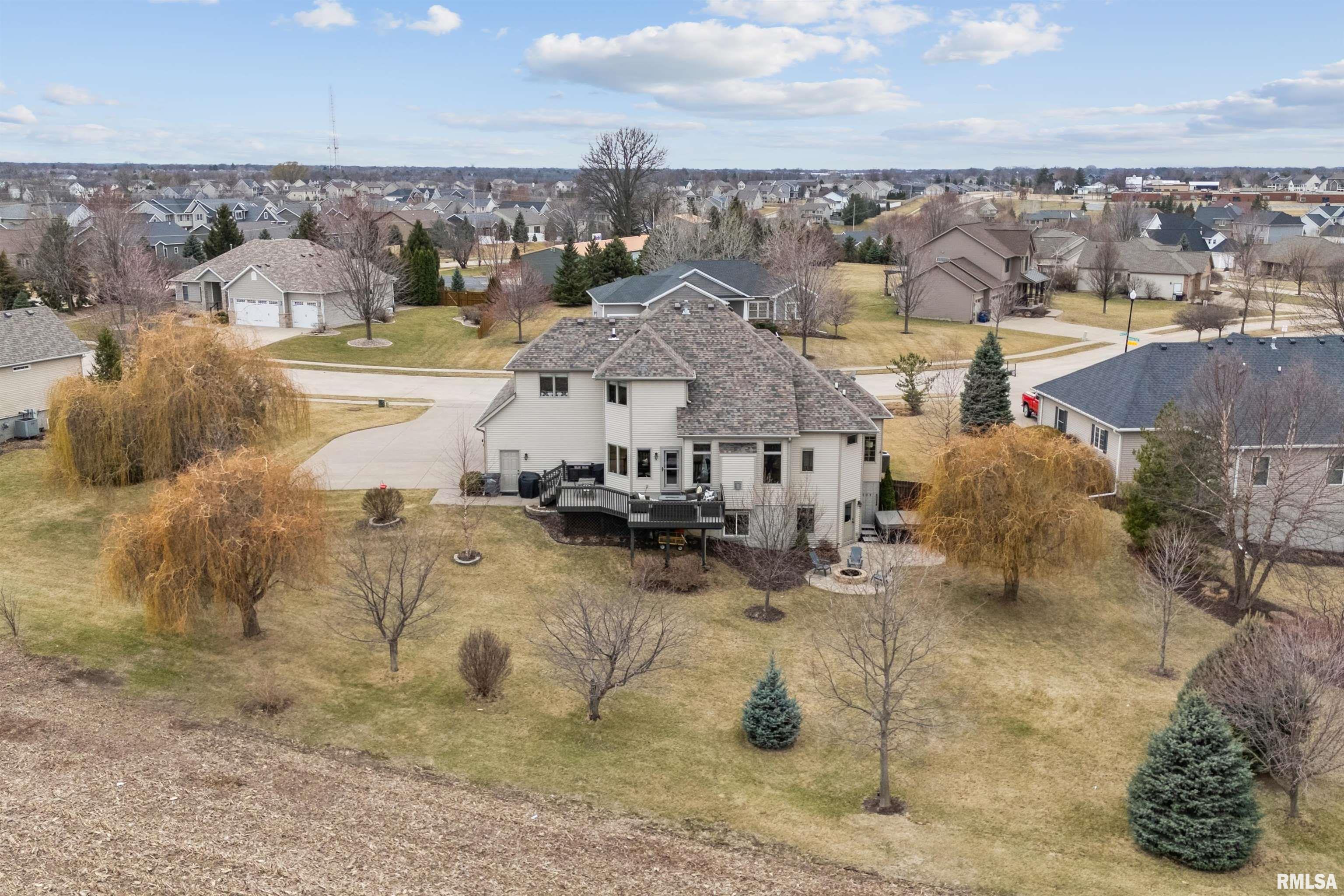 6049 Whispering Hill Drive, Bettendorf, Iowa image 36