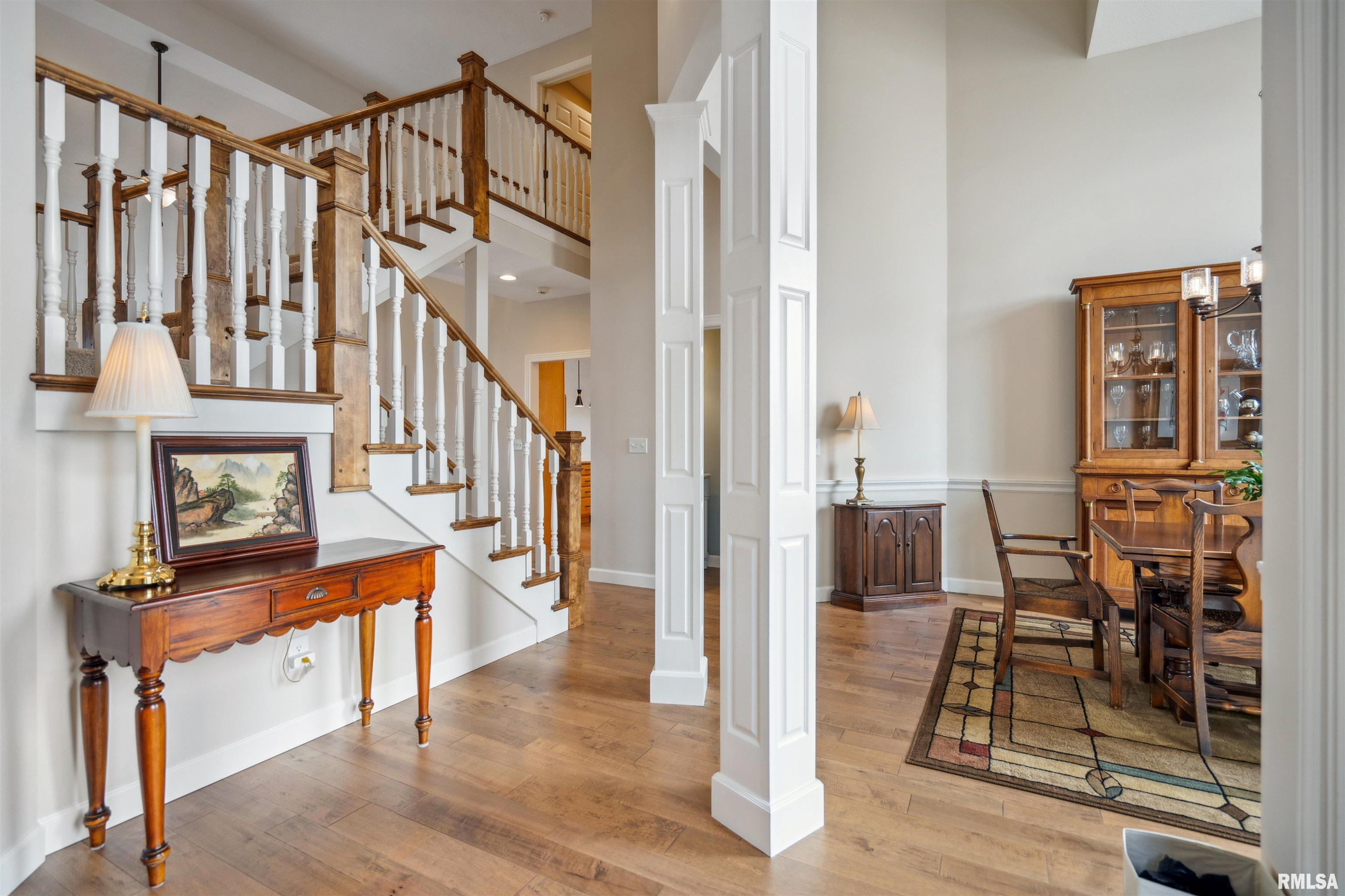 6049 Whispering Hill Drive, Bettendorf, Iowa image 4