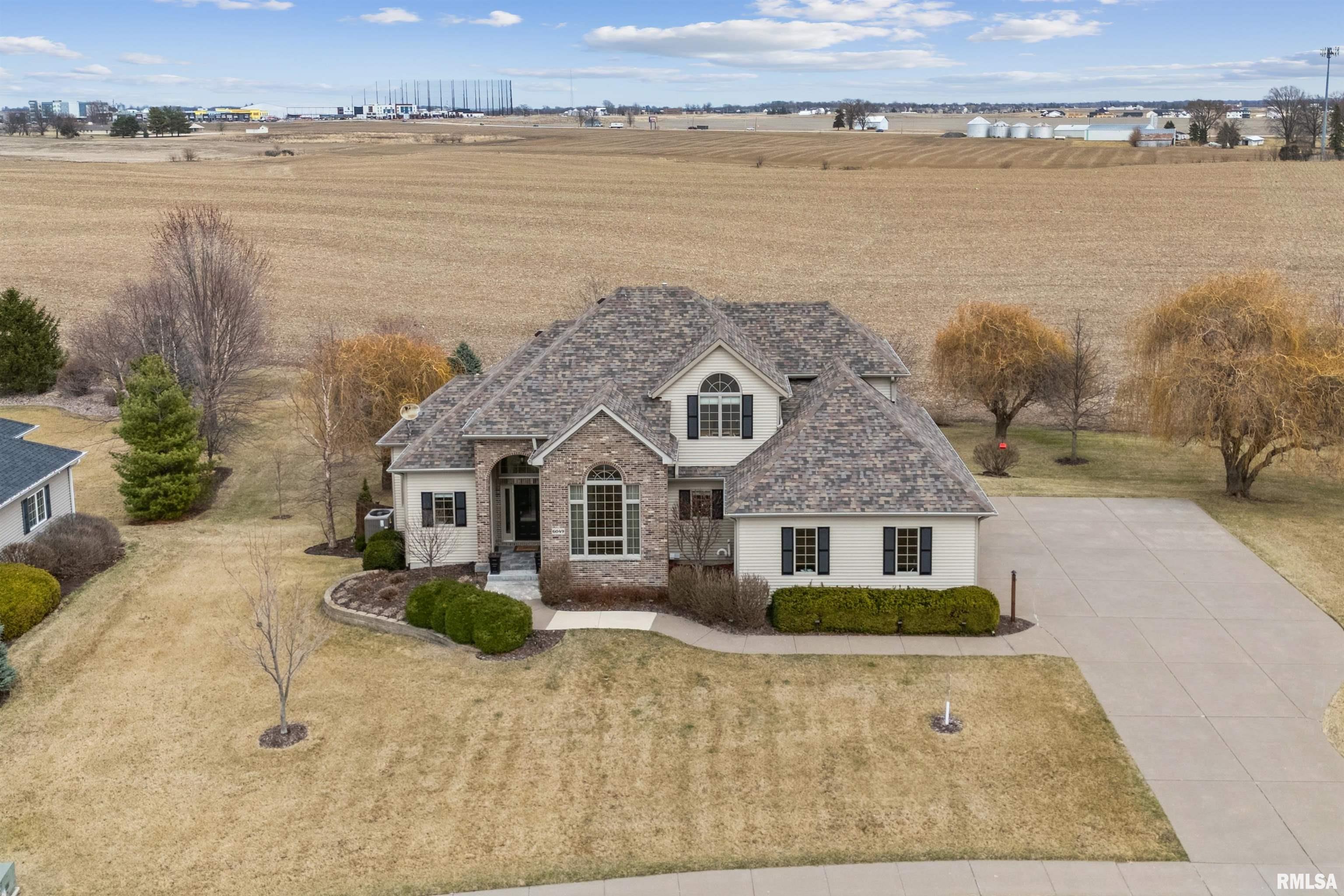 6049 Whispering Hill Drive, Bettendorf, Iowa image 34