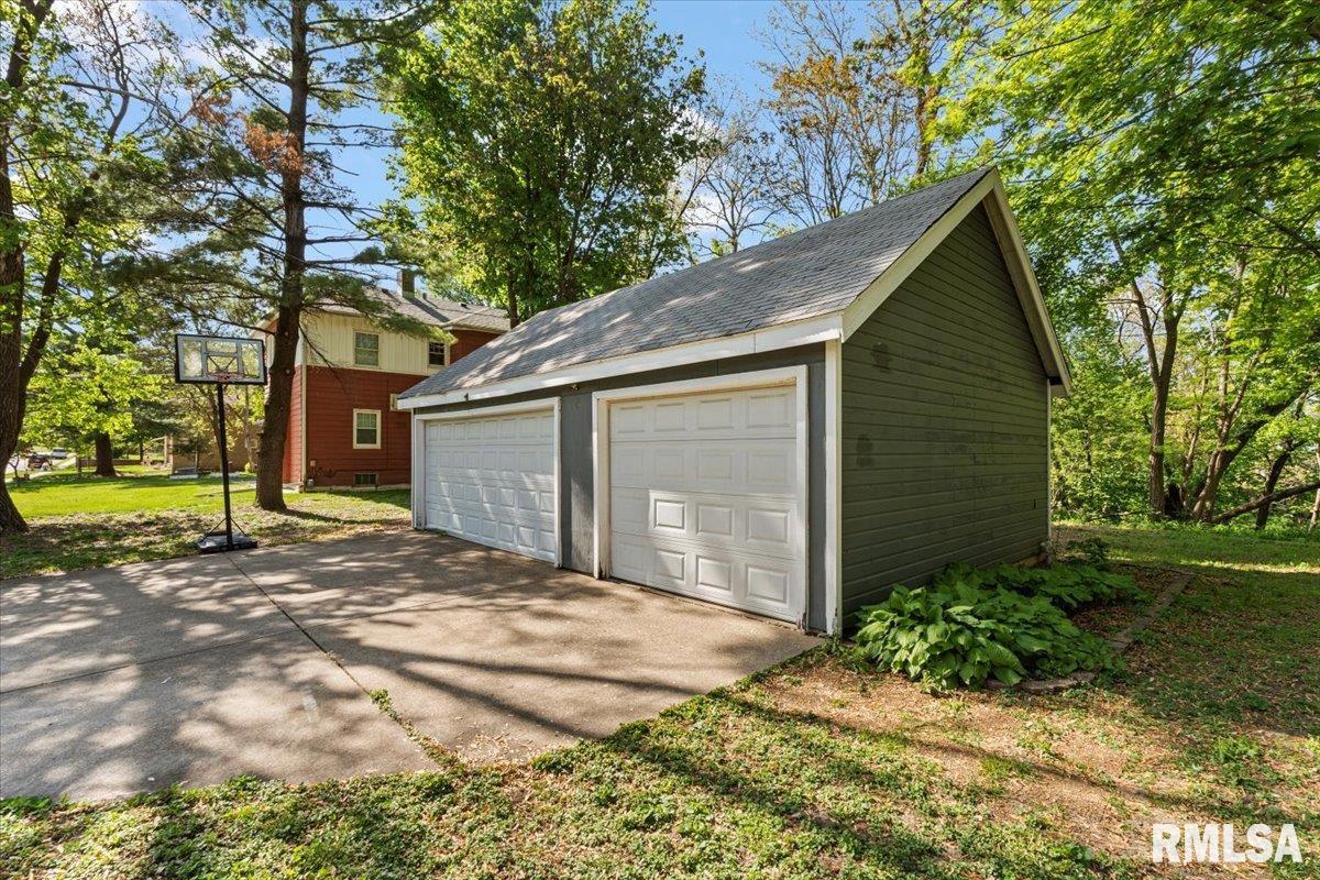 1729 11th Avenue, Moline, Illinois image 45