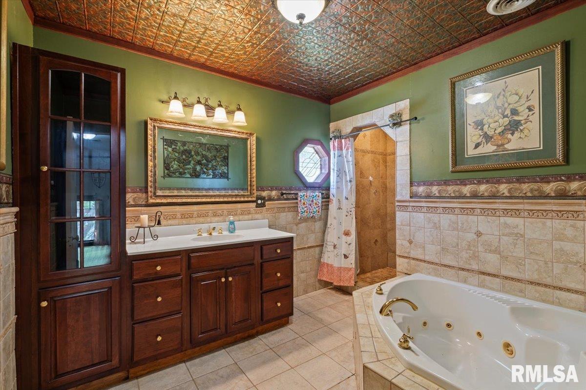 1729 11th Avenue, Moline, Illinois image 28