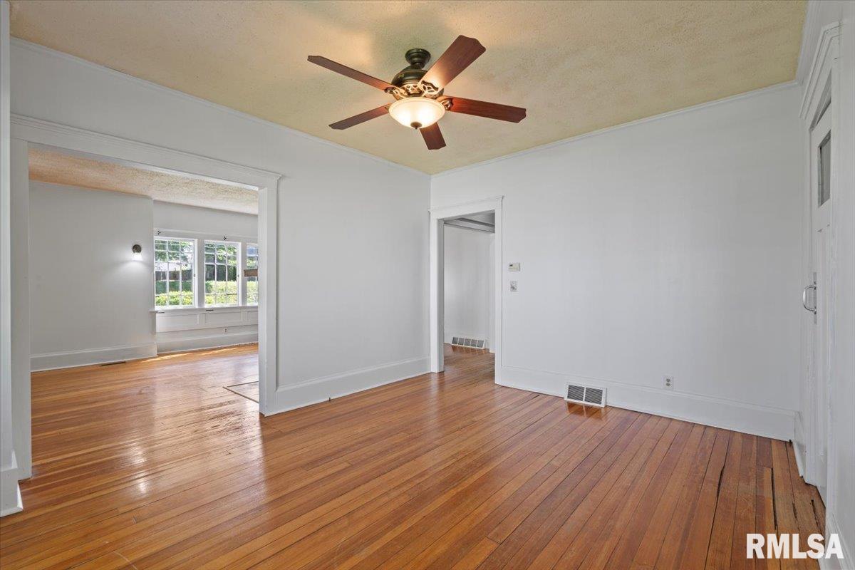 1729 11th Avenue, Moline, Illinois image 15
