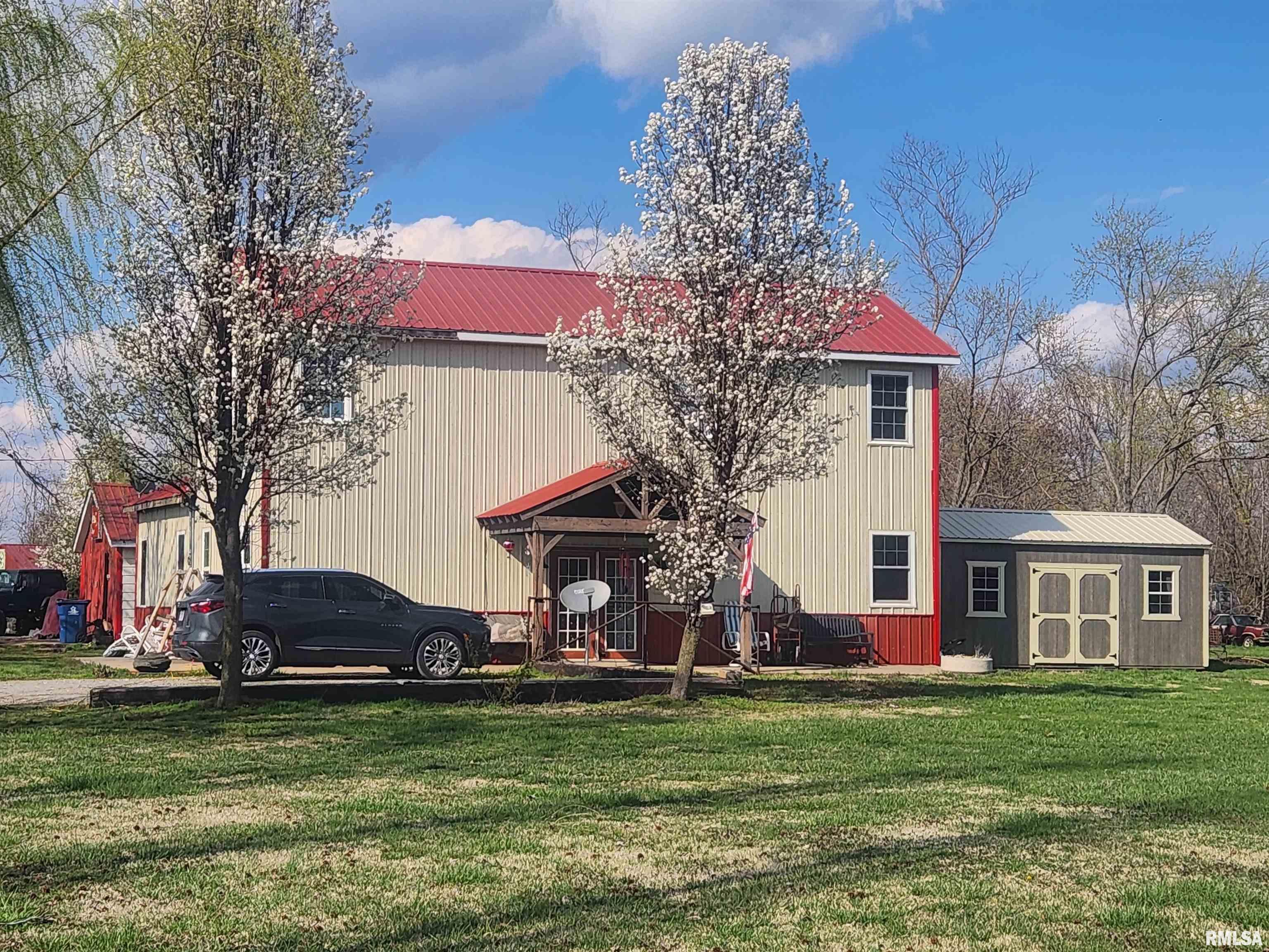 17116 Old Town Drive, Sesser, Illinois image 1