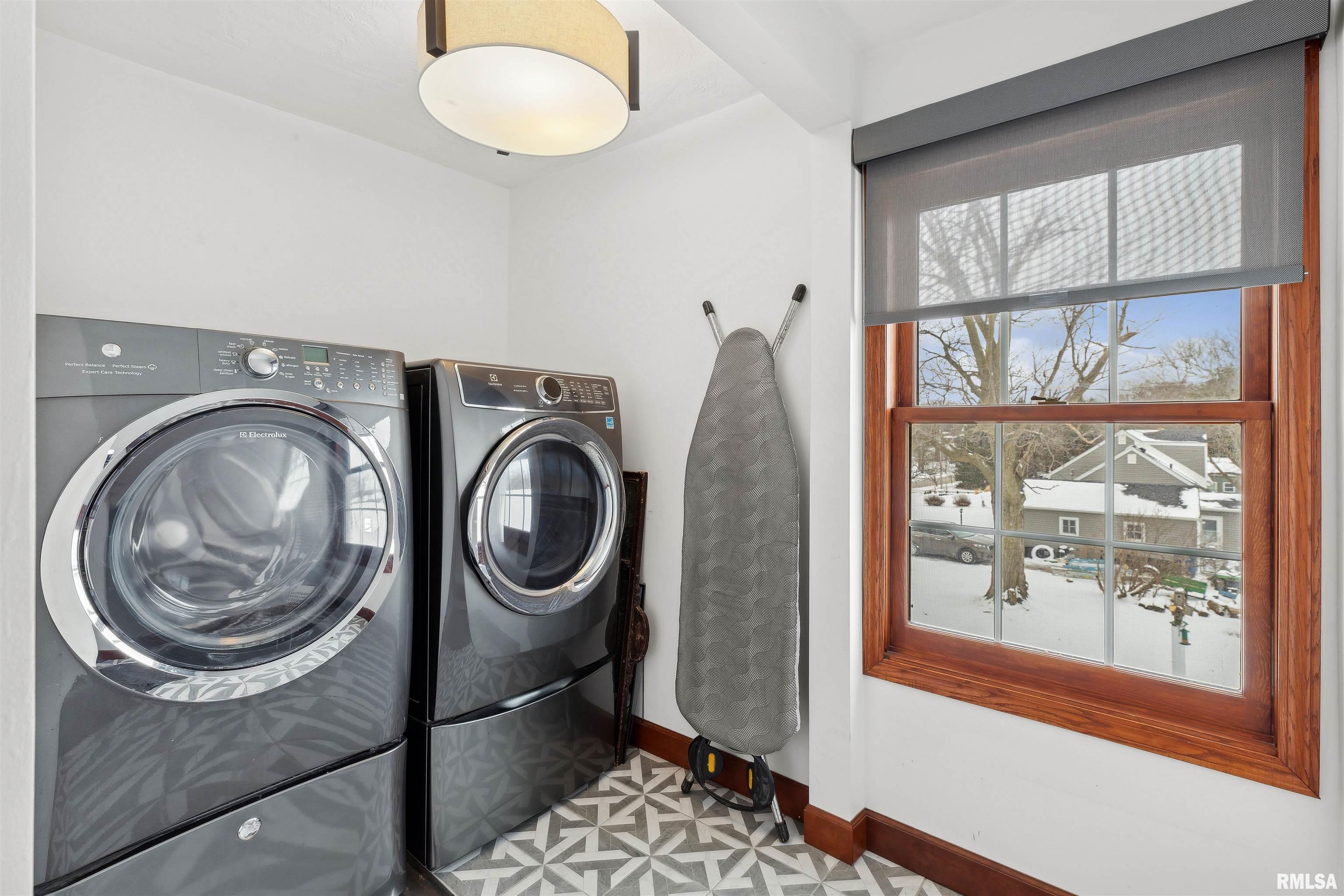 2708 E 46th Street, Davenport, Iowa image 30
