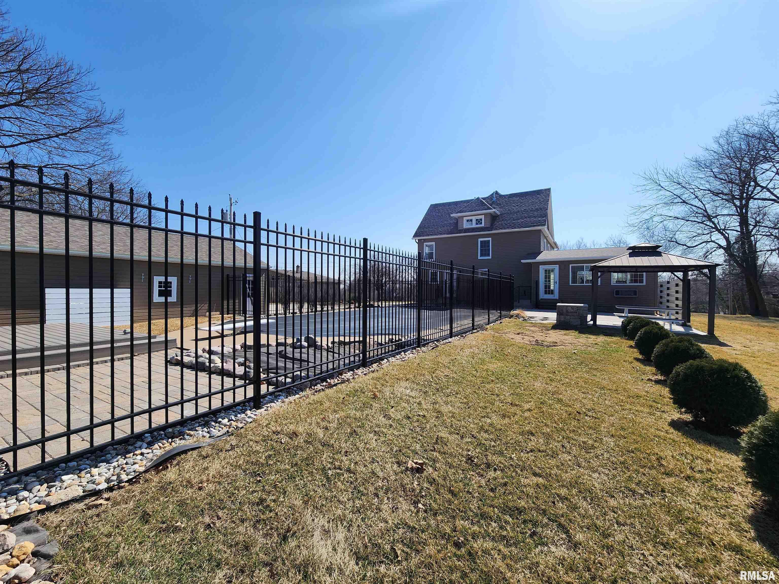 2708 E 46th Street, Davenport, Iowa image 34