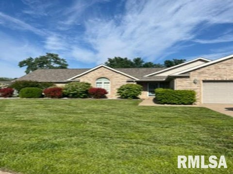 Homes For Sale - 1307 N Magnolia Drive<br/> Williamson County, Marion, IL 62959