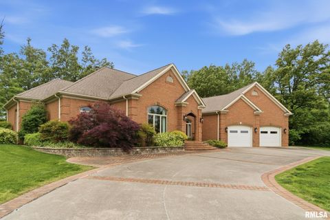 Homes For Sale - 285 Fairway Drive<br/> Saline County, Harrisburg, IL 62946