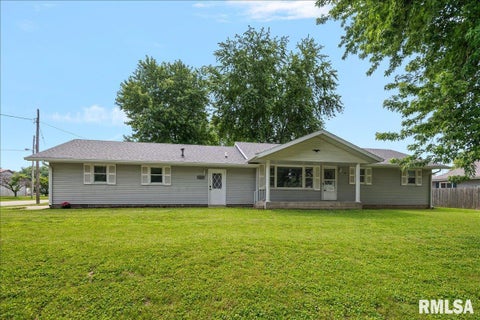 Homes For Sale - 105 S Church Street<br/> Sangamon County, Mechanicsburg, IL 62545