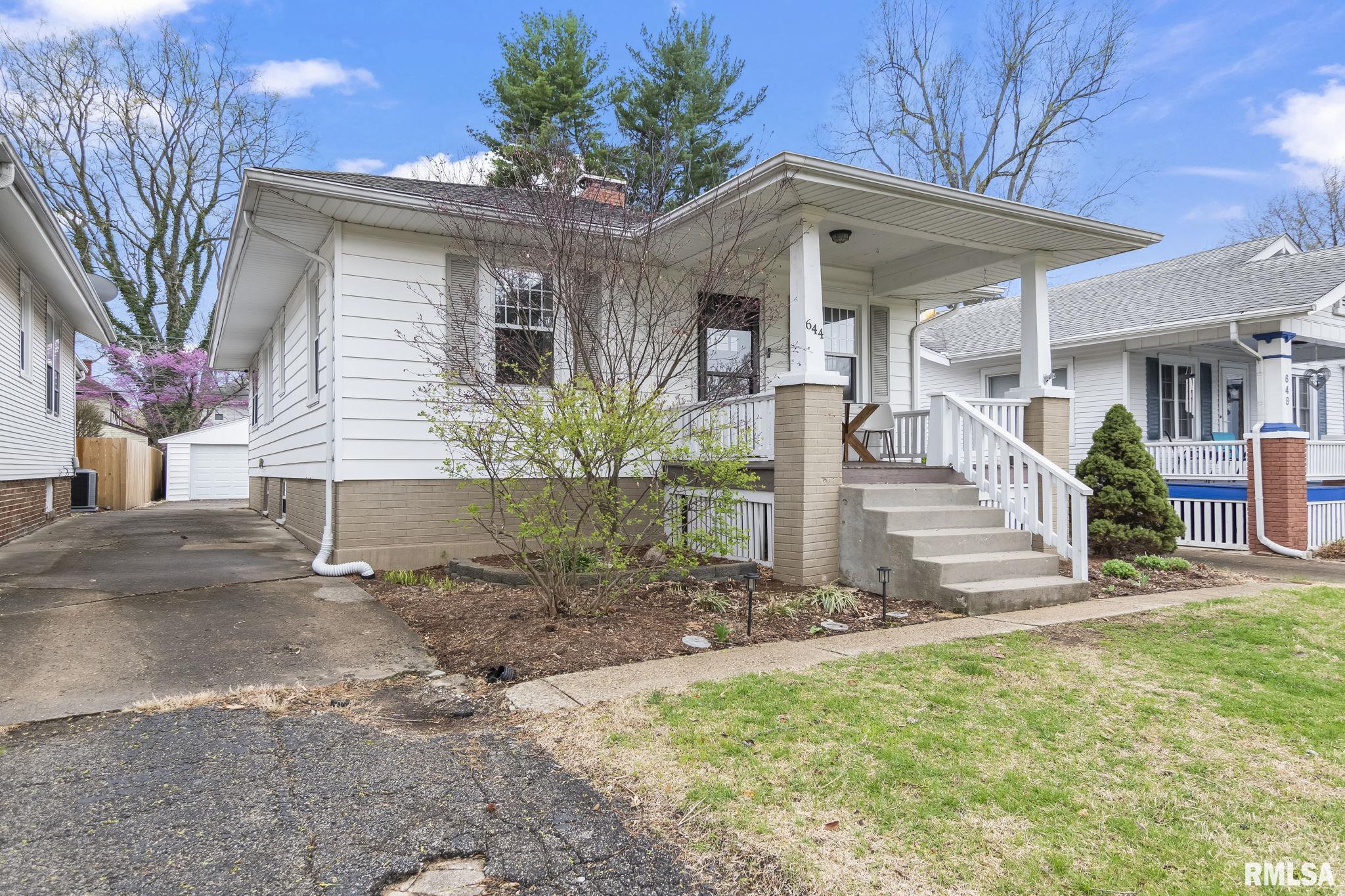 644 W Woodland Avenue, Springfield, Illinois image 2