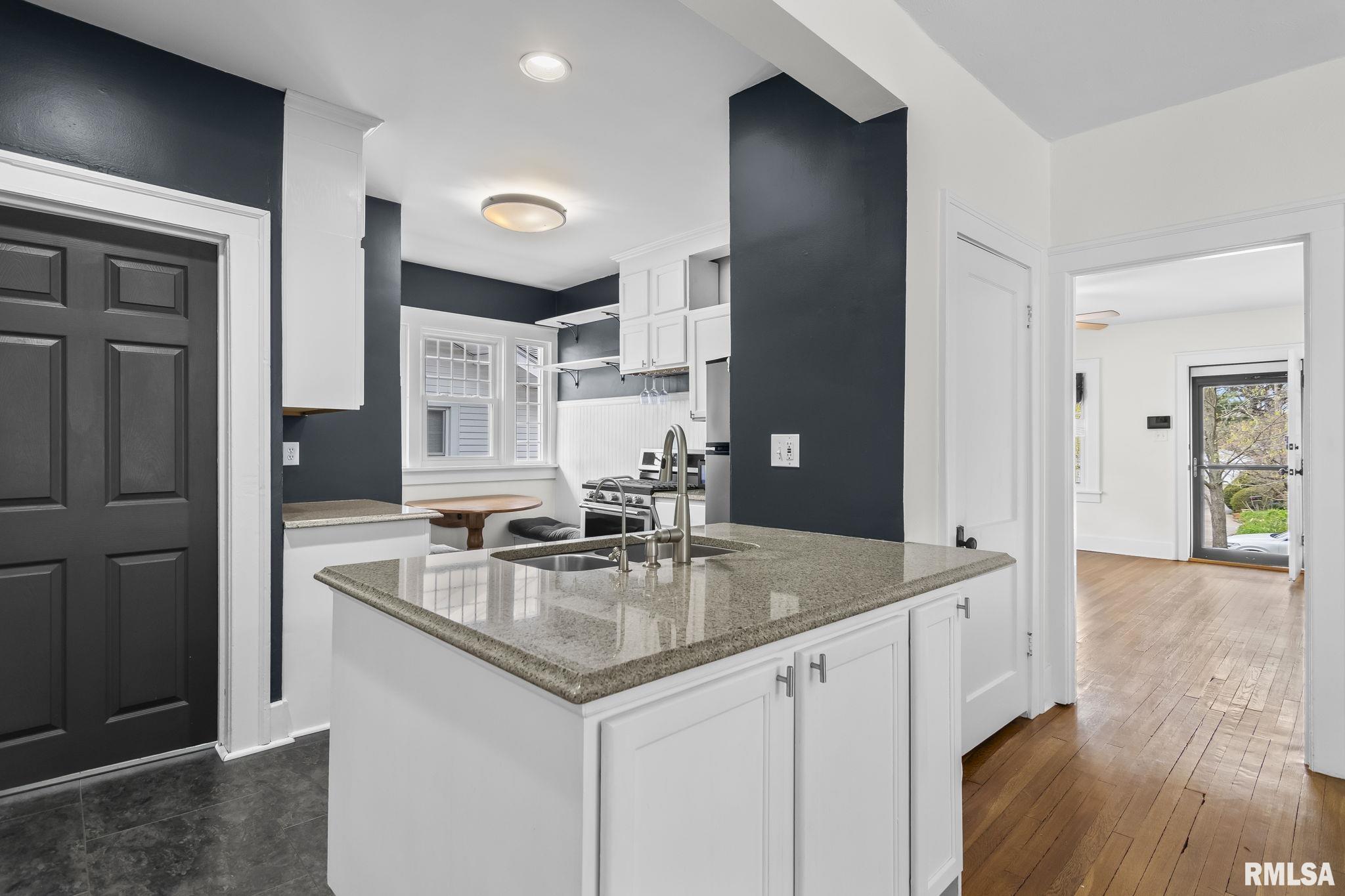 644 W Woodland Avenue, Springfield, Illinois image 16