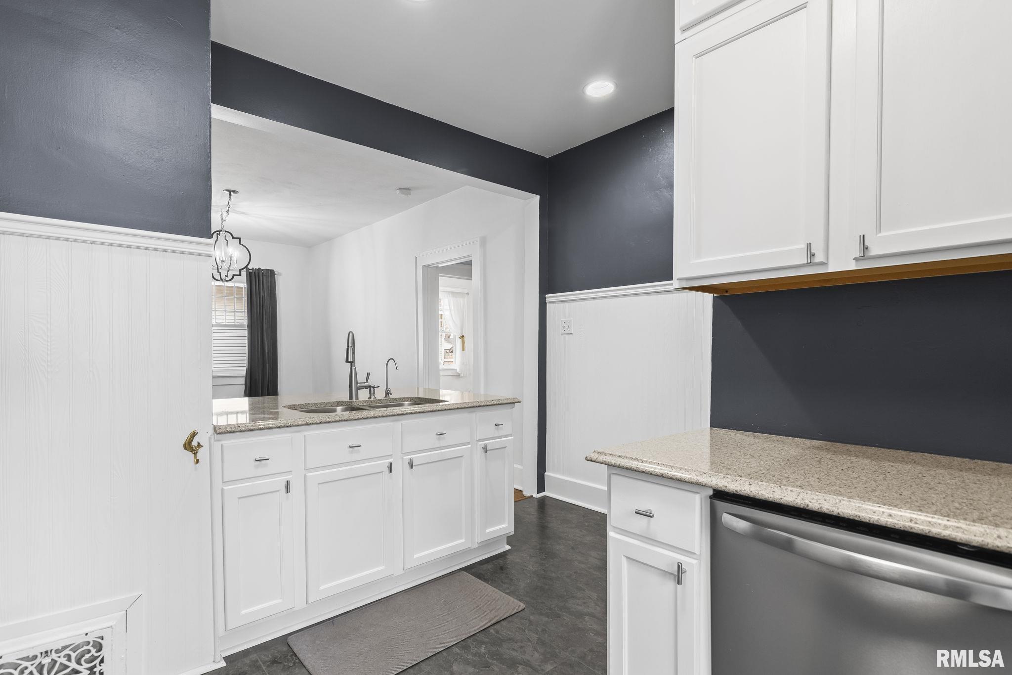 644 W Woodland Avenue, Springfield, Illinois image 15