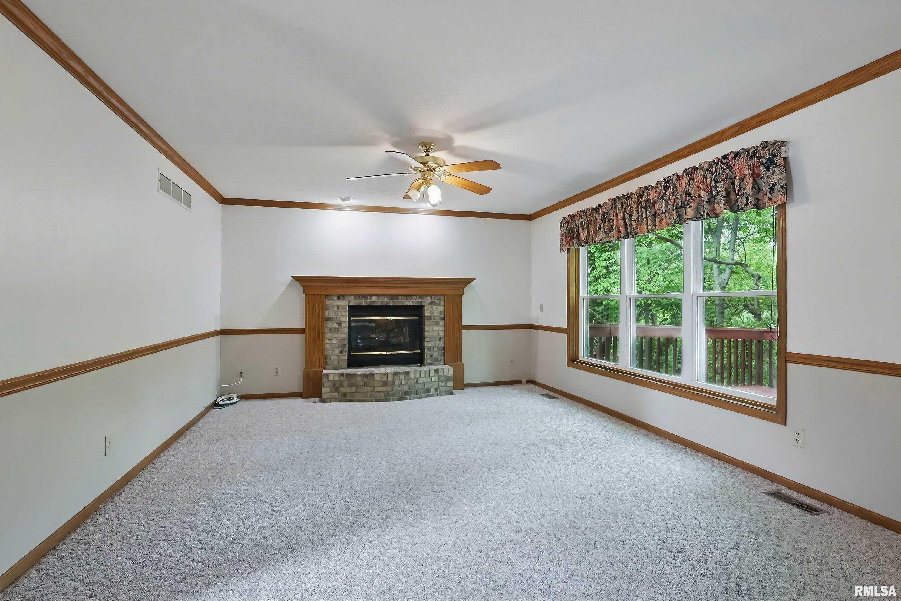 1003 E 3rd Street Court, Coal Valley, Illinois image 8
