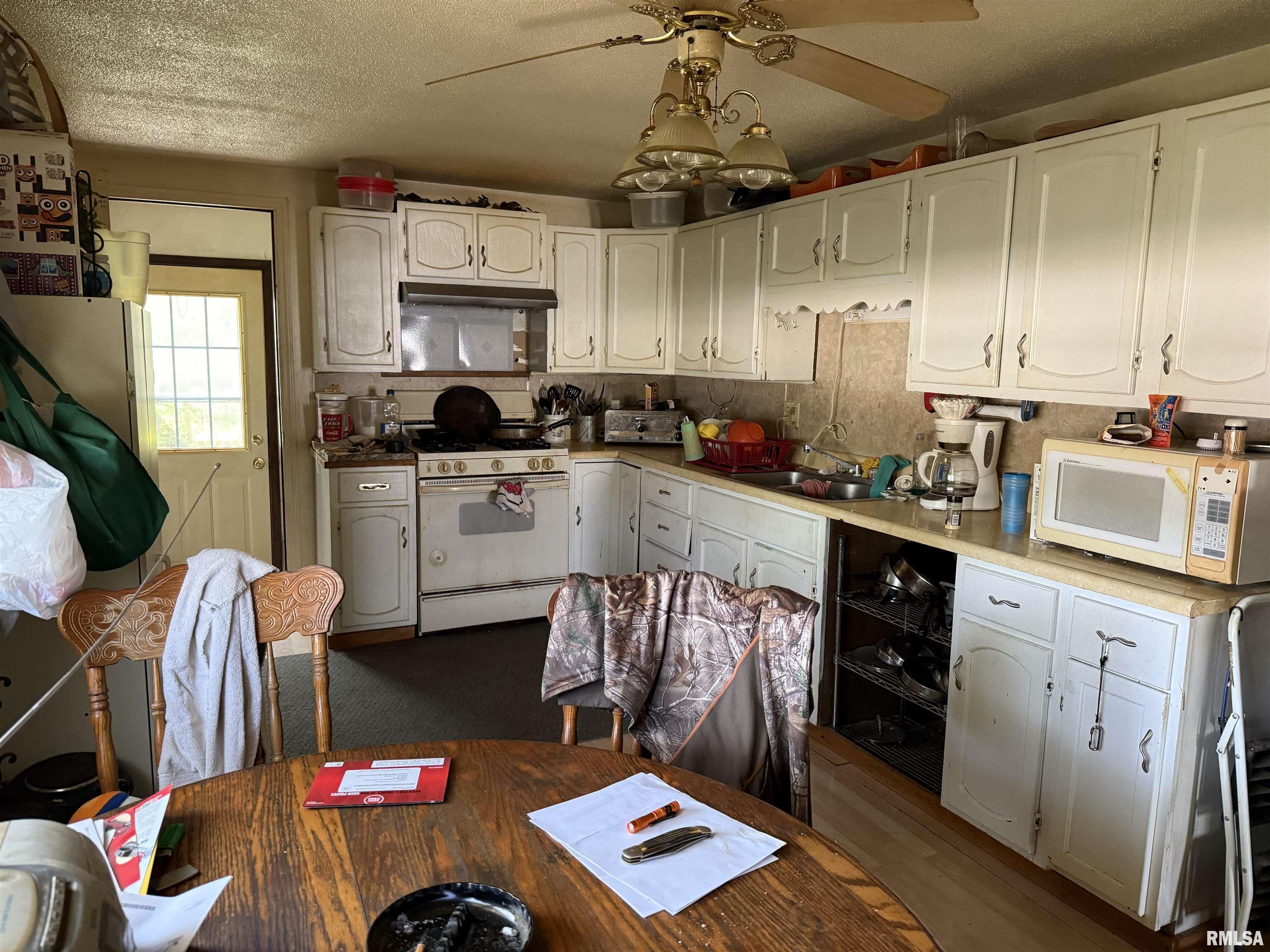 409 & 411 1st Street, Matherville, Illinois image 7