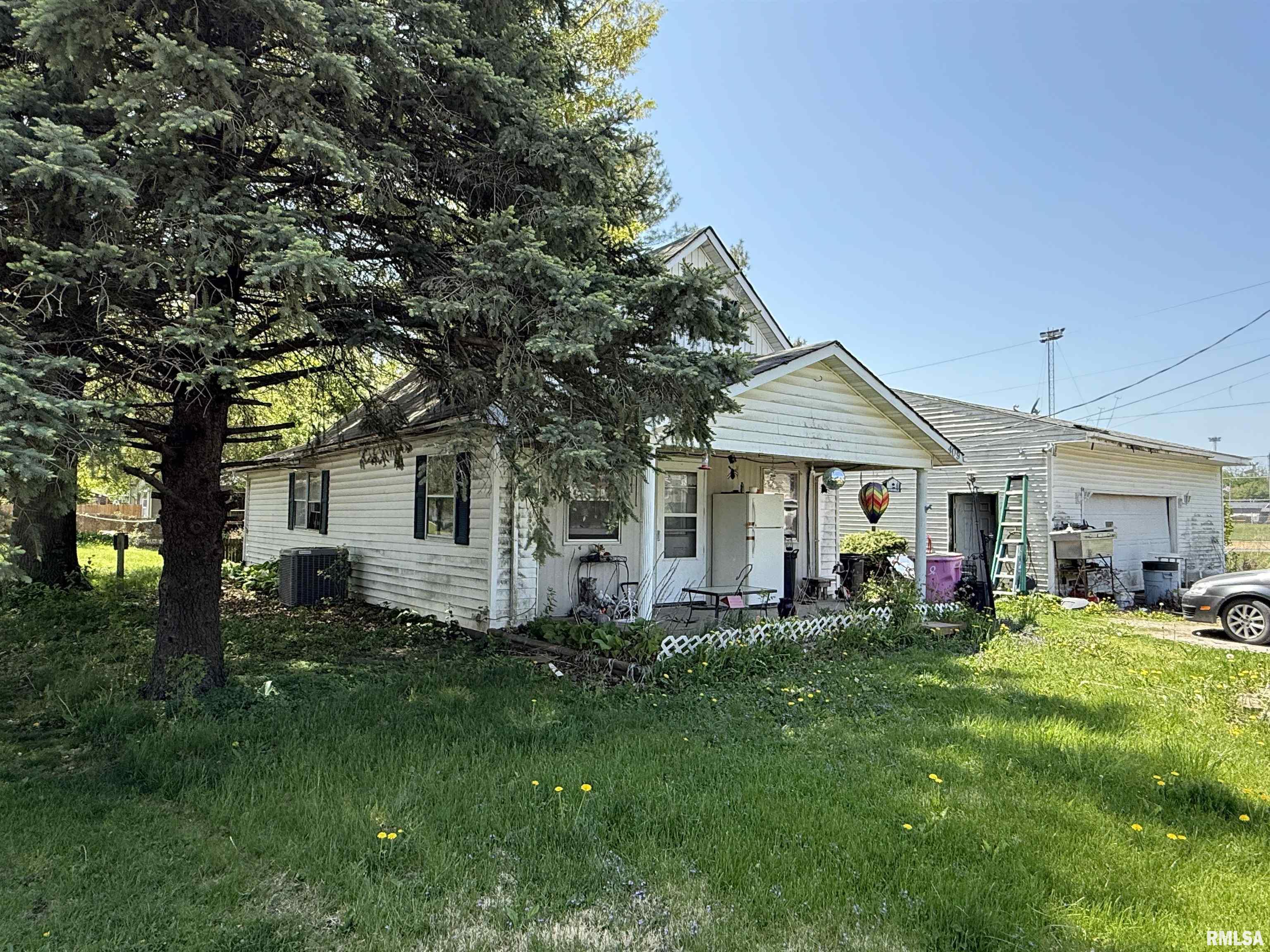 409 & 411 1st Street, Matherville, Illinois image 3