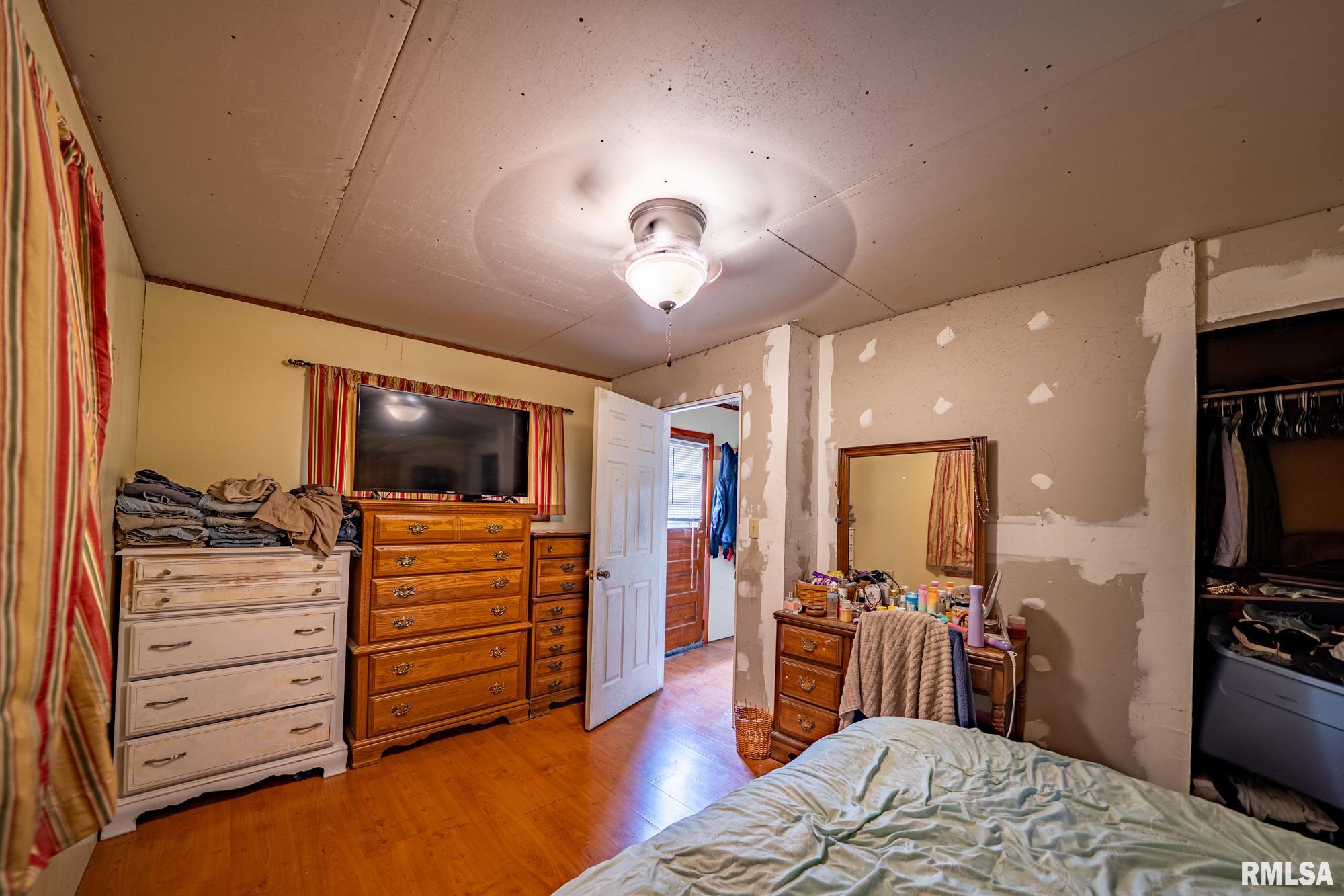 128 W Spruce Street, Canton, Illinois image 17