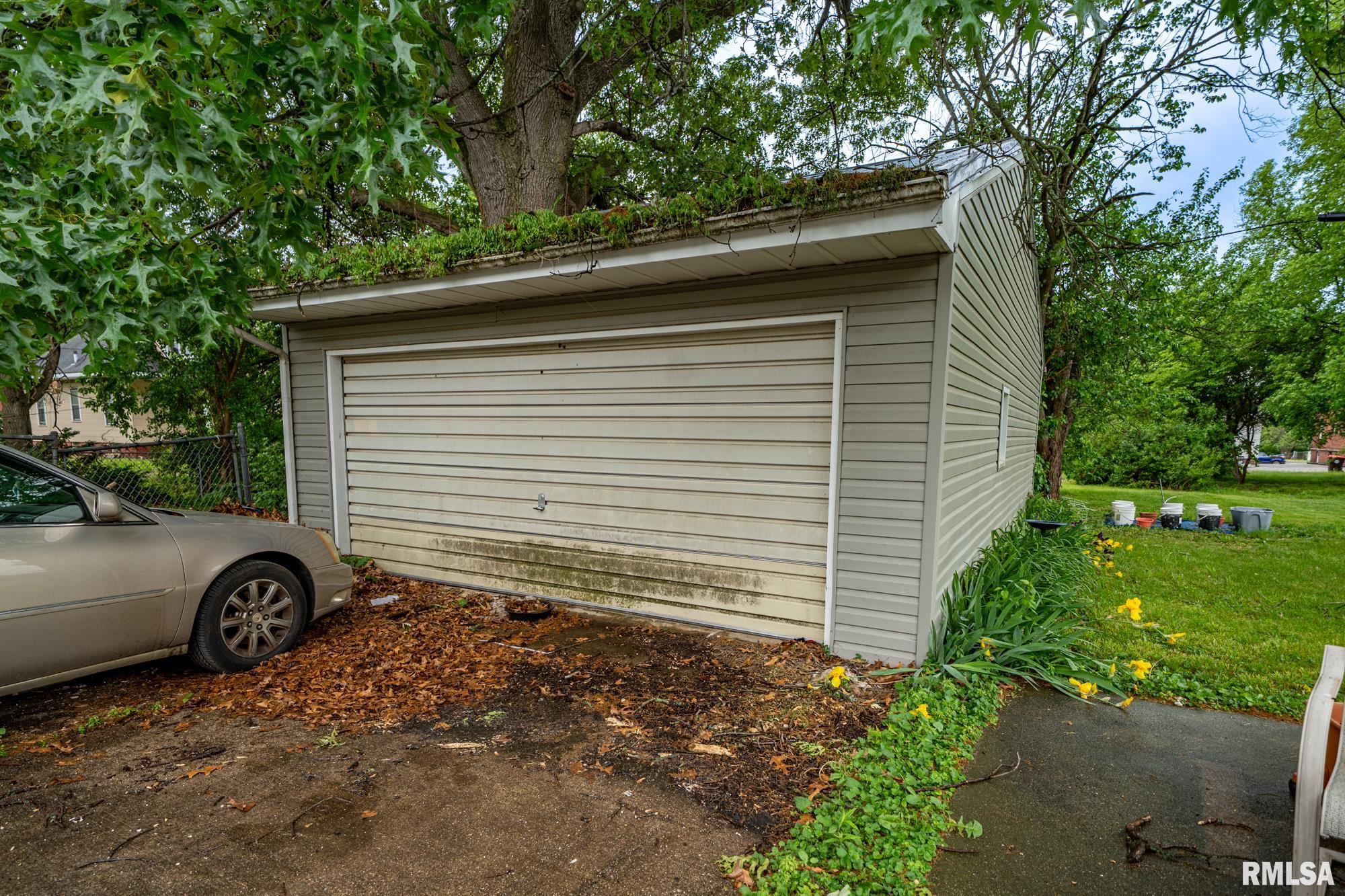 128 W Spruce Street, Canton, Illinois image 31