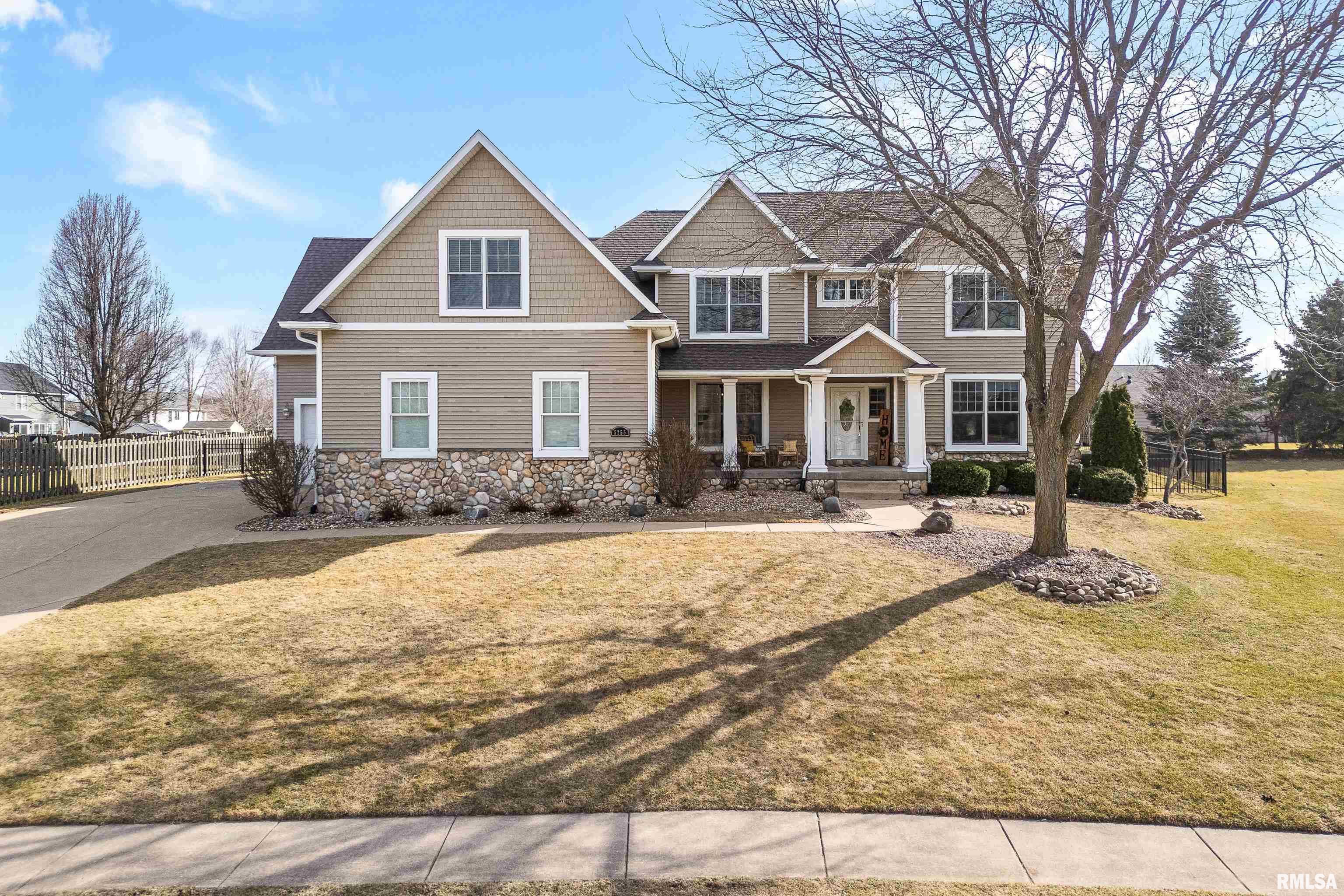 5255 Kristi Lane, Bettendorf, Iowa image 2